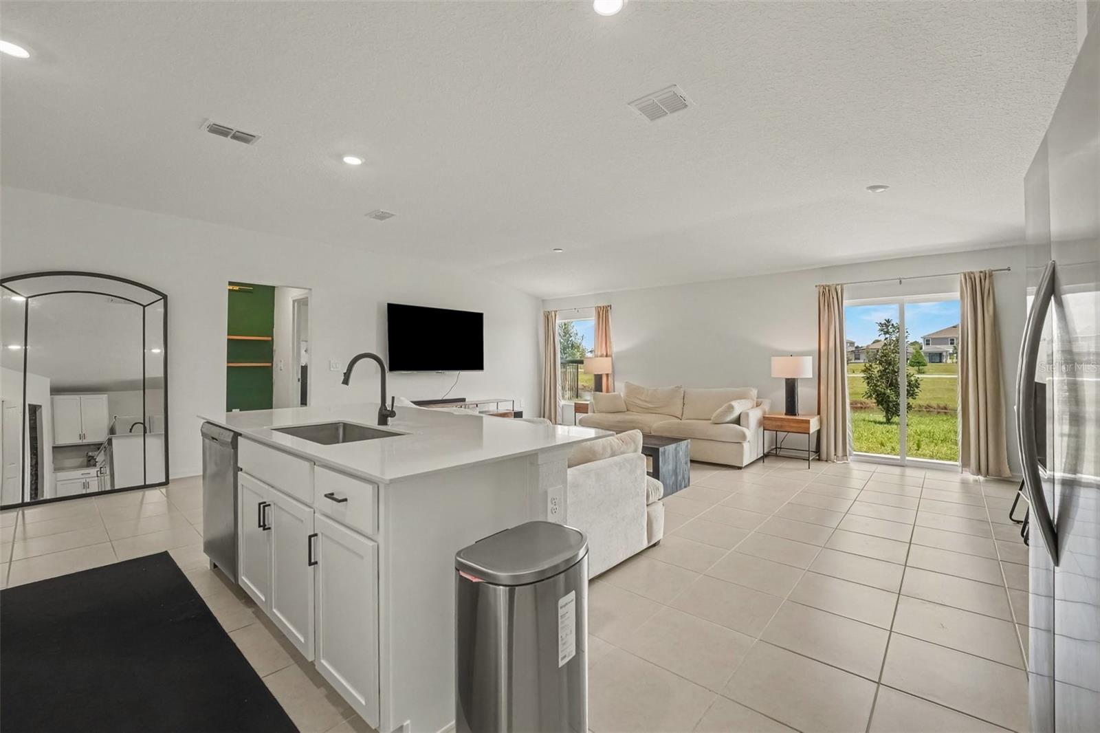5023 Barnet Dr Property Photo 4