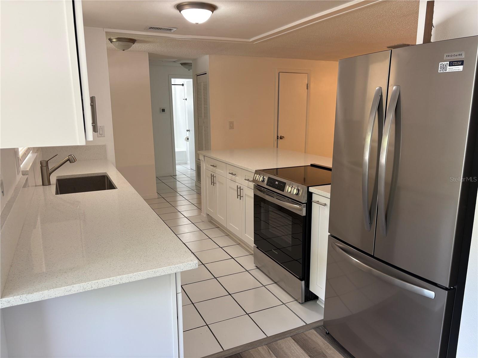 1108 Hollywood Ave Property Photo 6