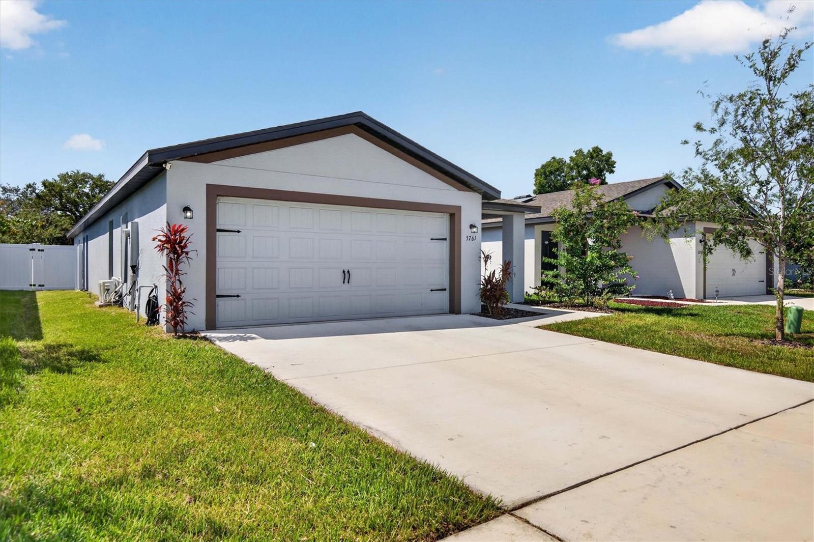 5761 Helmsman Ct Property Photo 3
