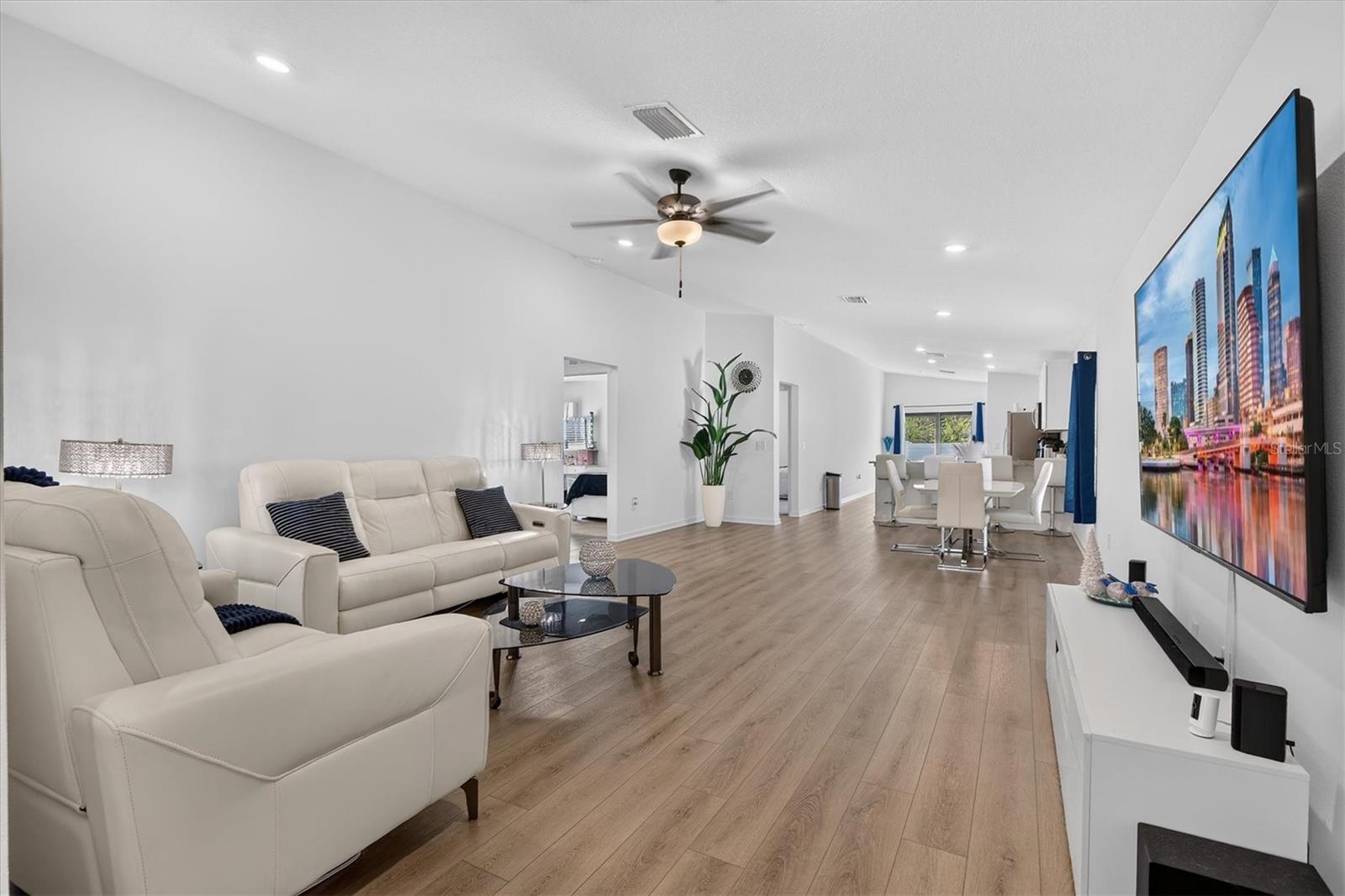 5761 Helmsman Ct Property Photo 11
