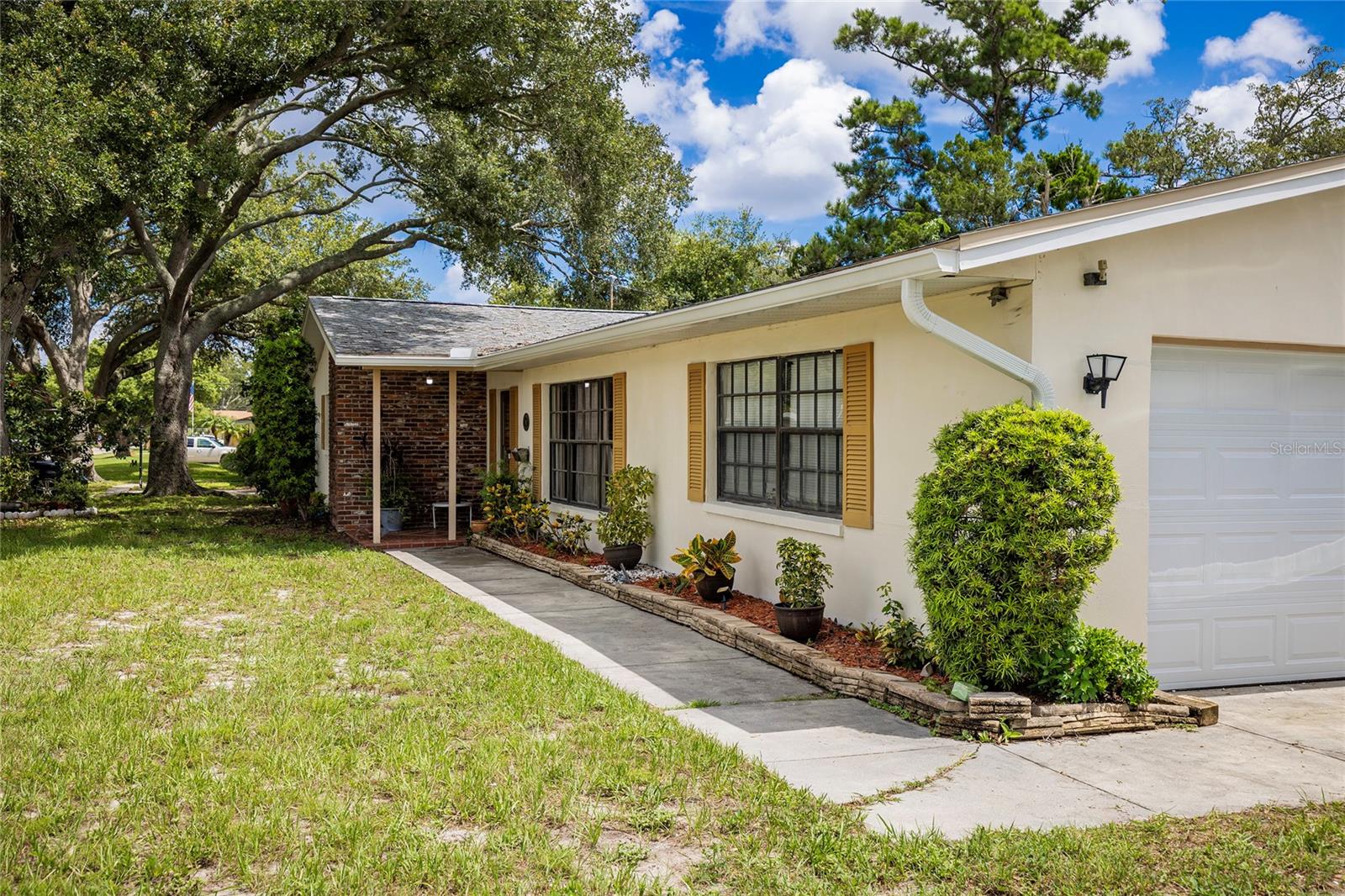 1901 Stancel Dr Property Photo 3