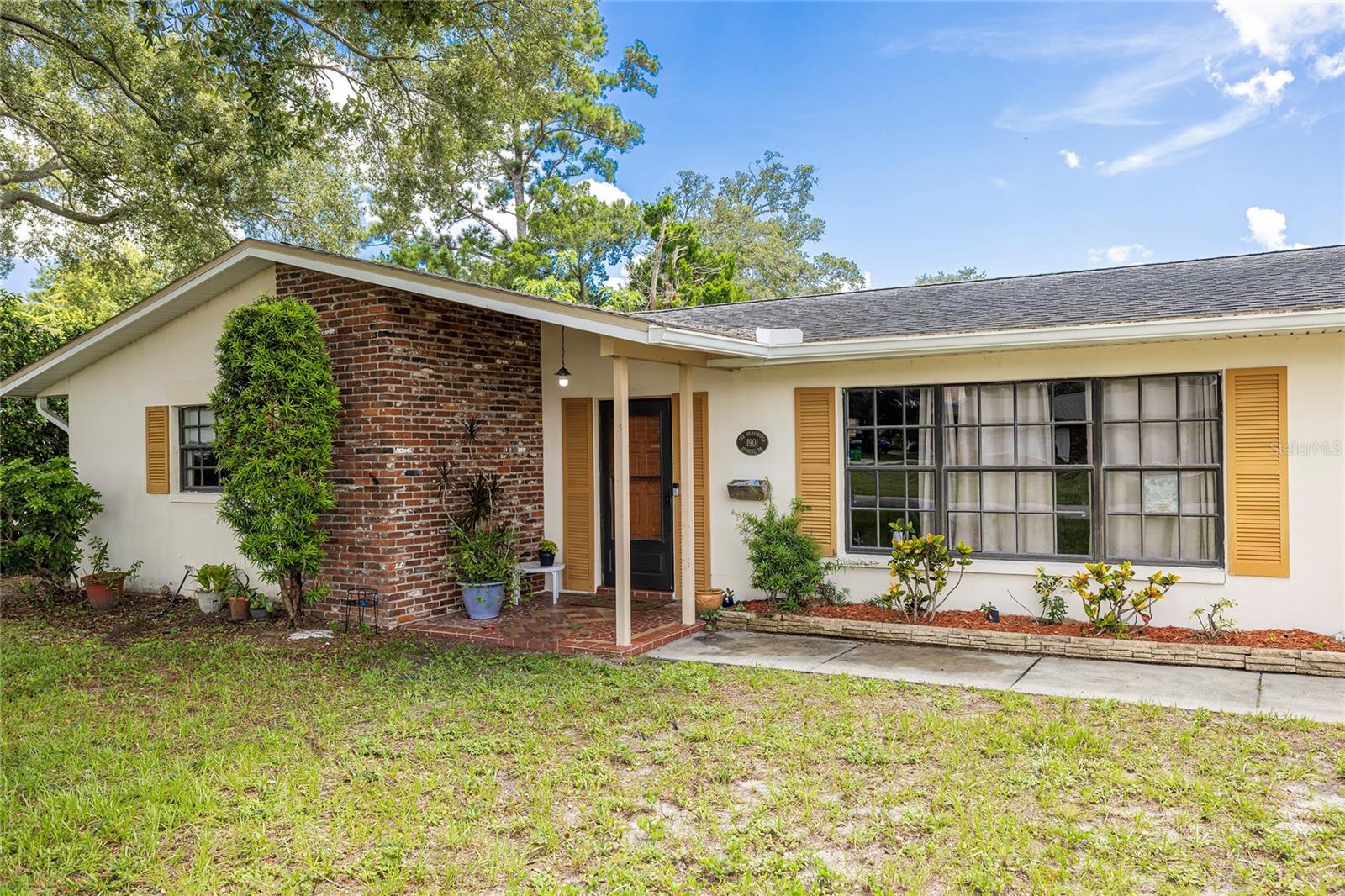 1901 Stancel Dr Property Photo 4