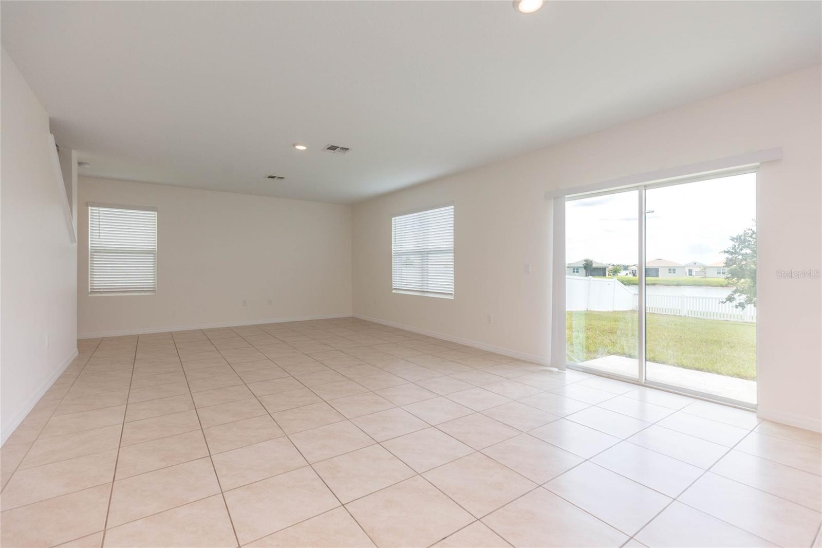 478 Autumn Stream Dr Property Photo 15