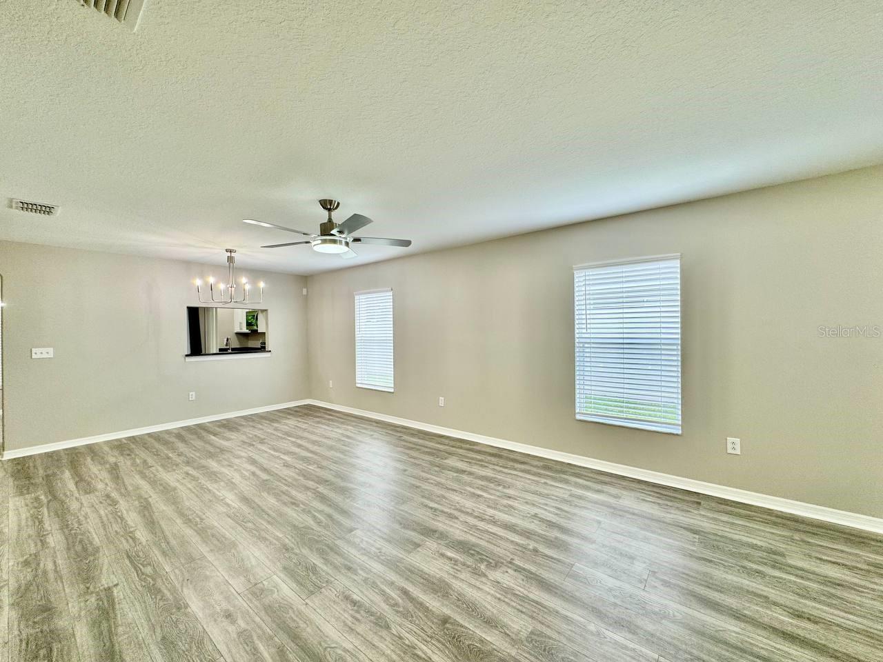 12534 Chenwood Ave Property Photo 4