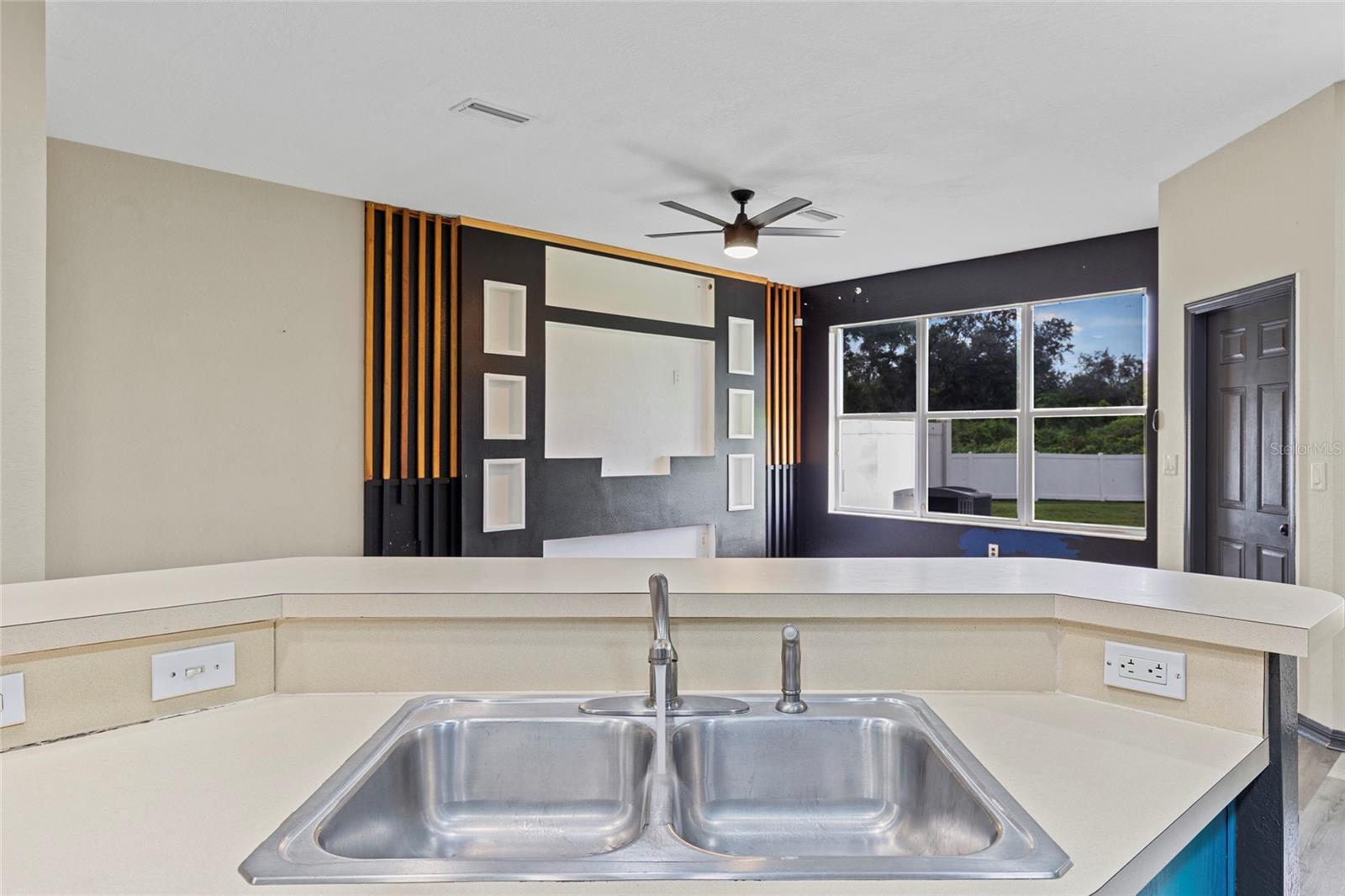 1522 Summergate Dr Property Photo 13