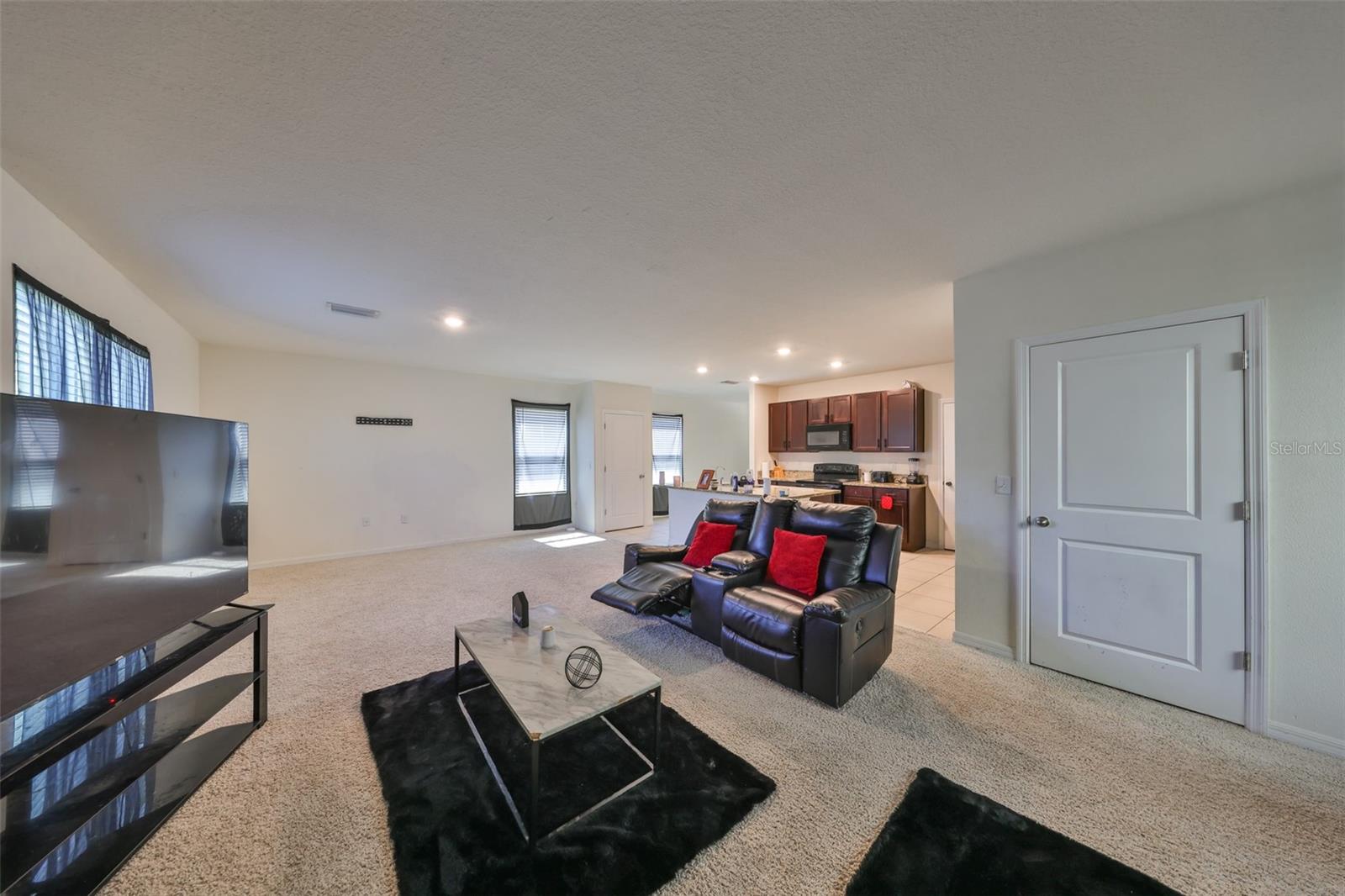10967 Carlton Fields Dr Property Photo 5
