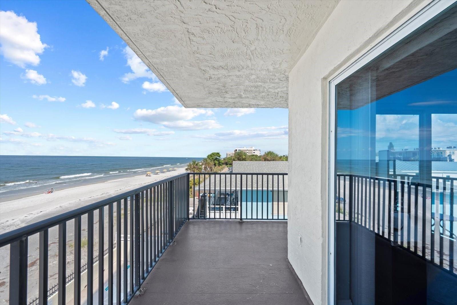 14300 Gulf Blvd #206 Property Photo 8