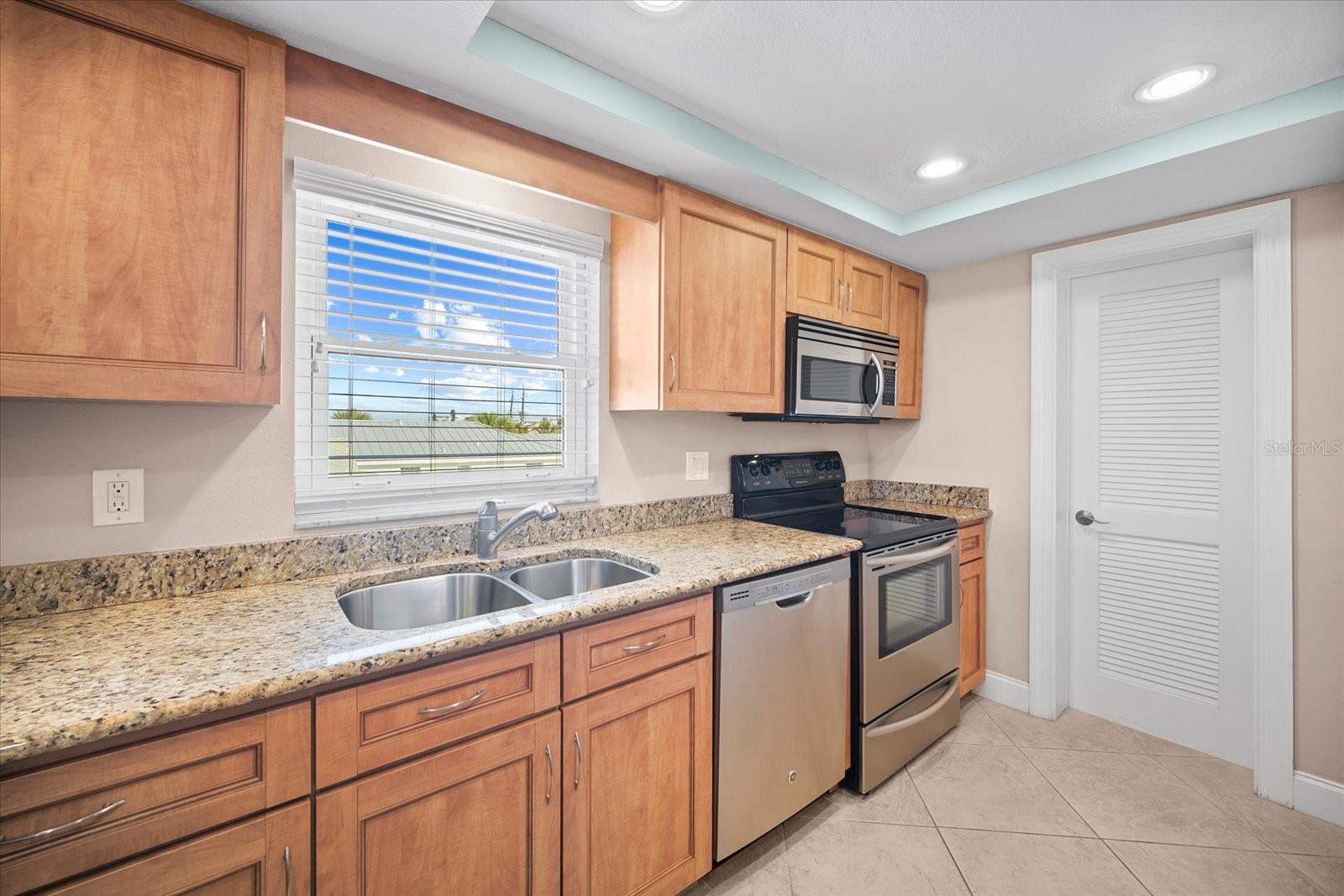 14300 Gulf Blvd #206 Property Photo 17