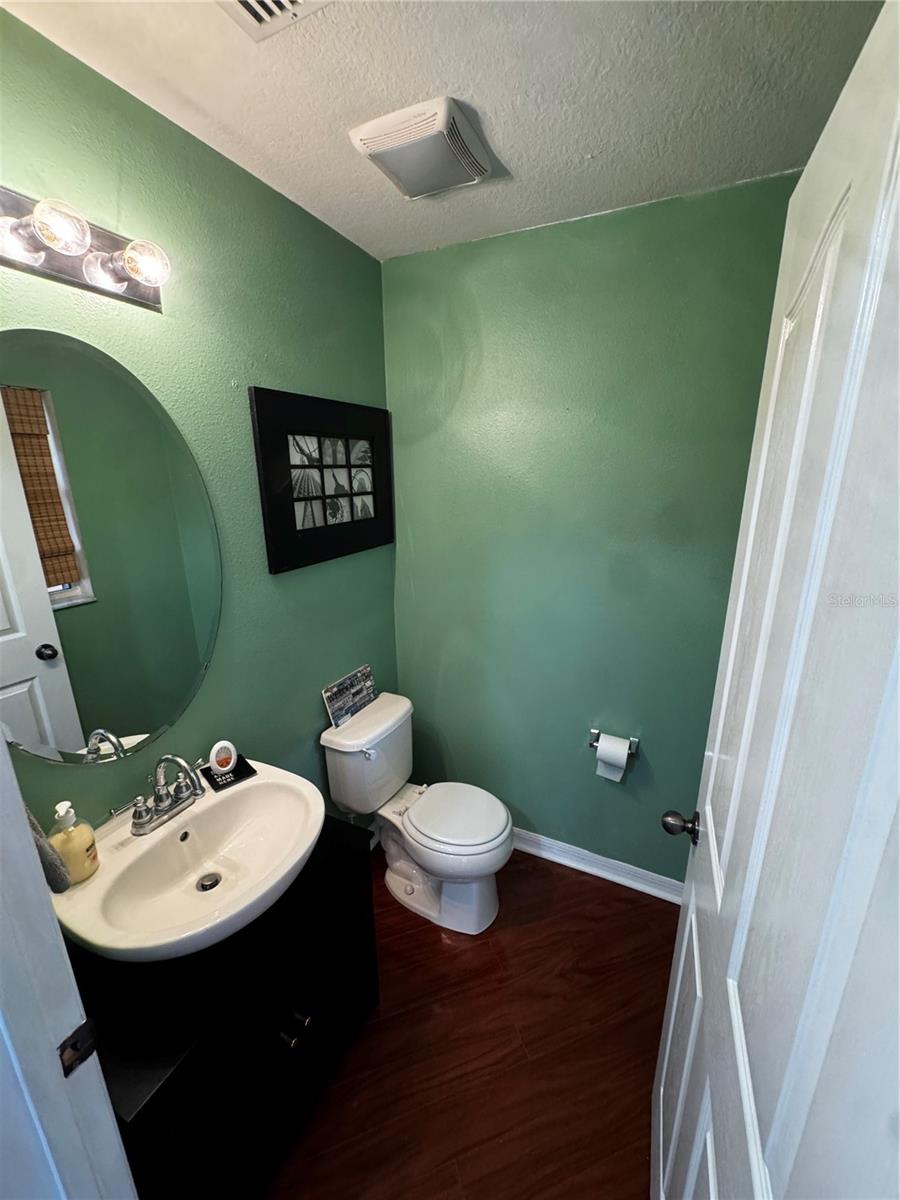 10851 Kensington Park Ave Property Photo 6