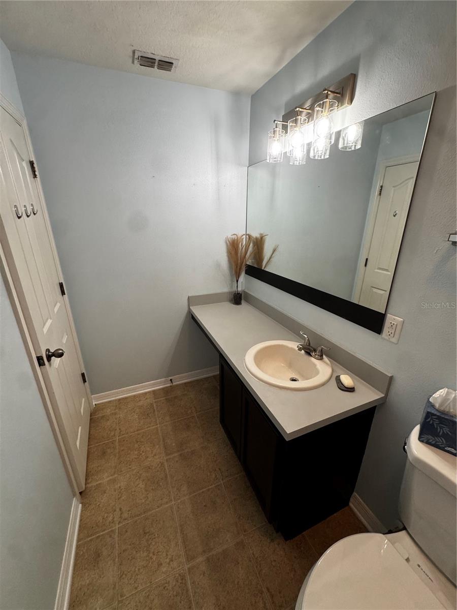 10851 Kensington Park Ave Property Photo 23