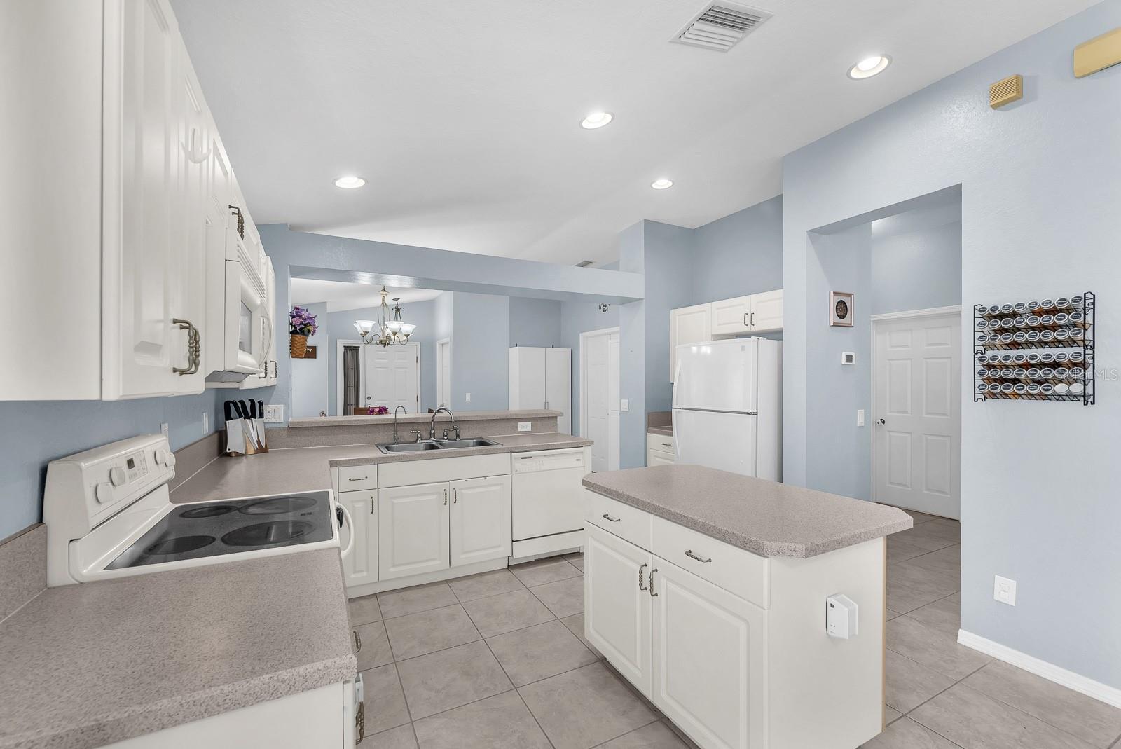 11433 Bay Gardens Loop Property Photo 7