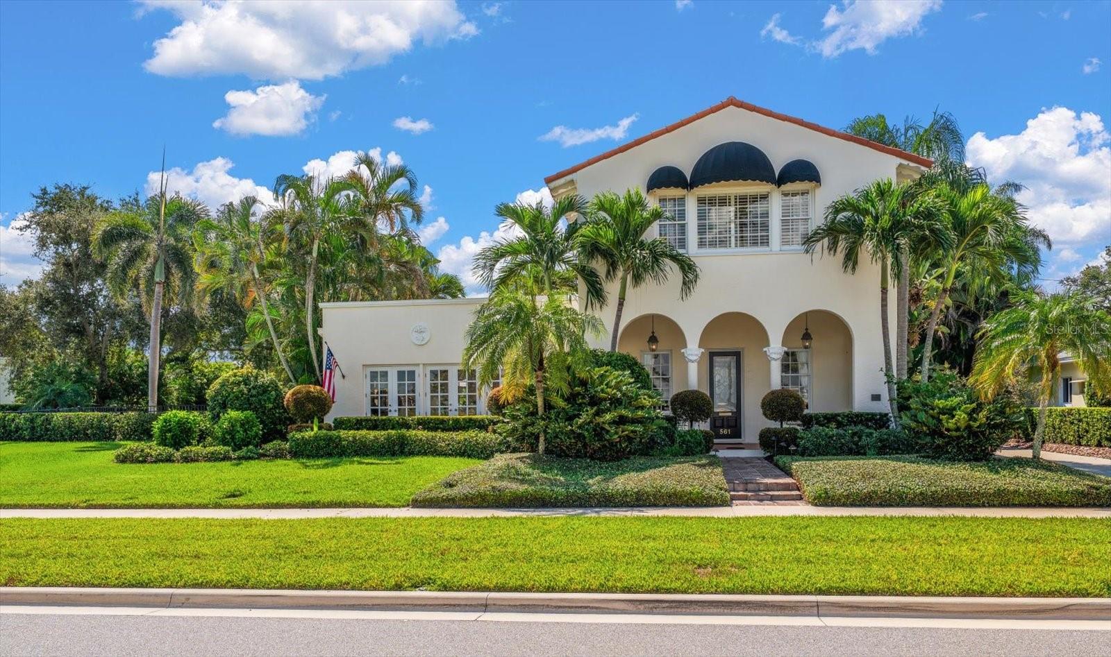 561 Palmetto Rd Property Photo