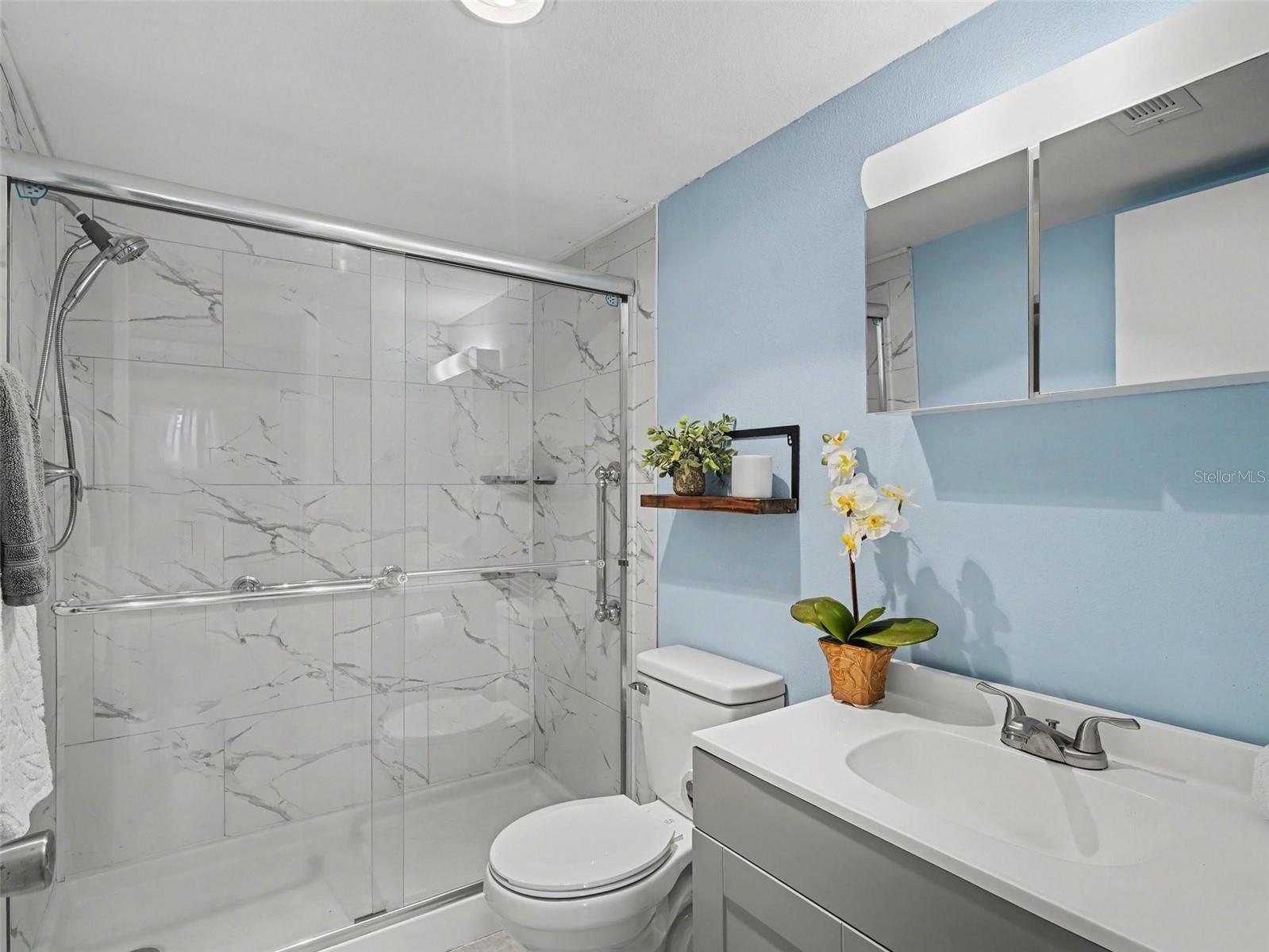 2300 Aaron St #208 Property Photo 4