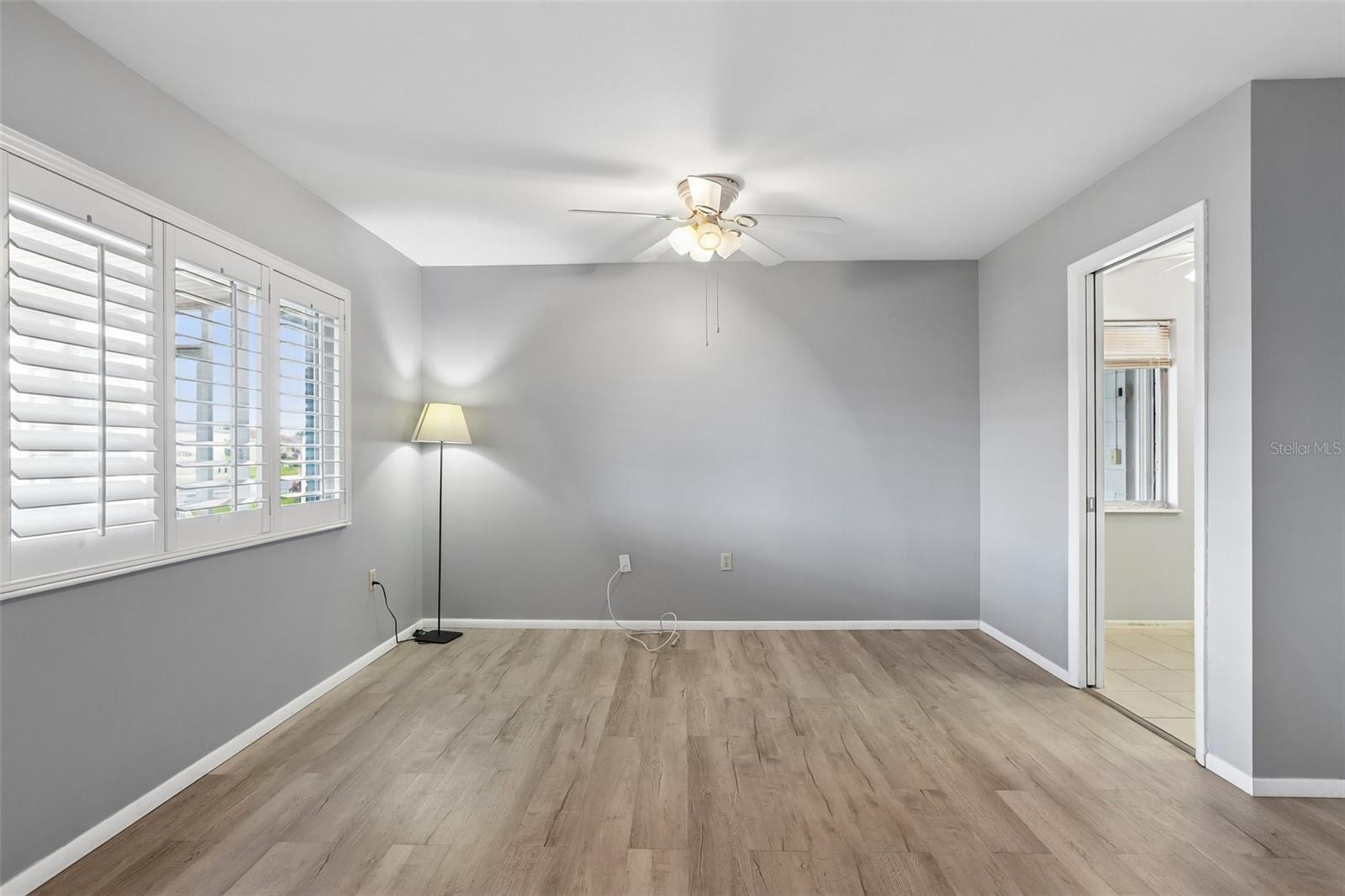 1001 La Jolla Ave Property Photo 9