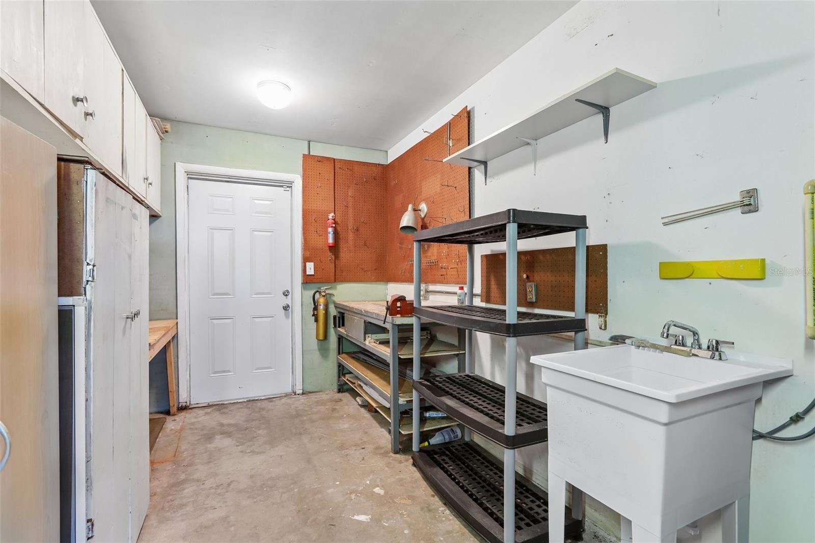 1001 La Jolla Ave Property Photo 41