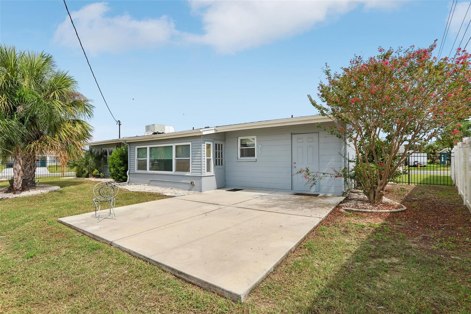1001 La Jolla Ave Property Photo 45