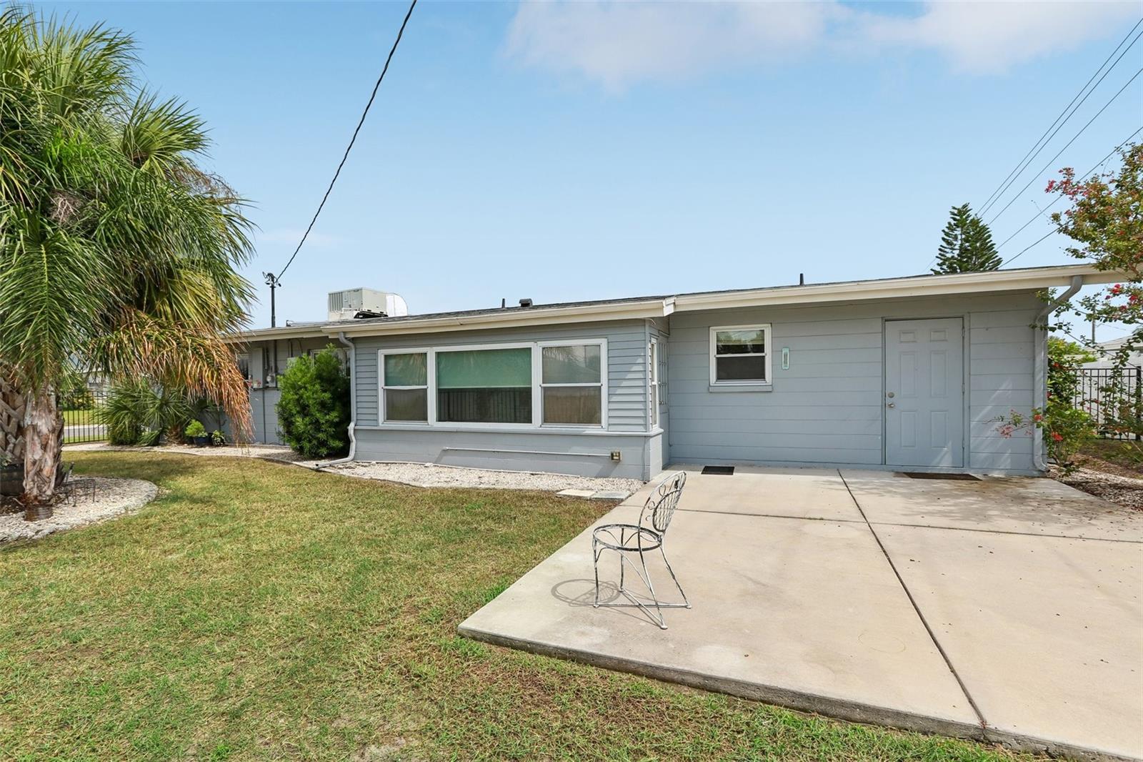 1001 La Jolla Ave Property Photo 47