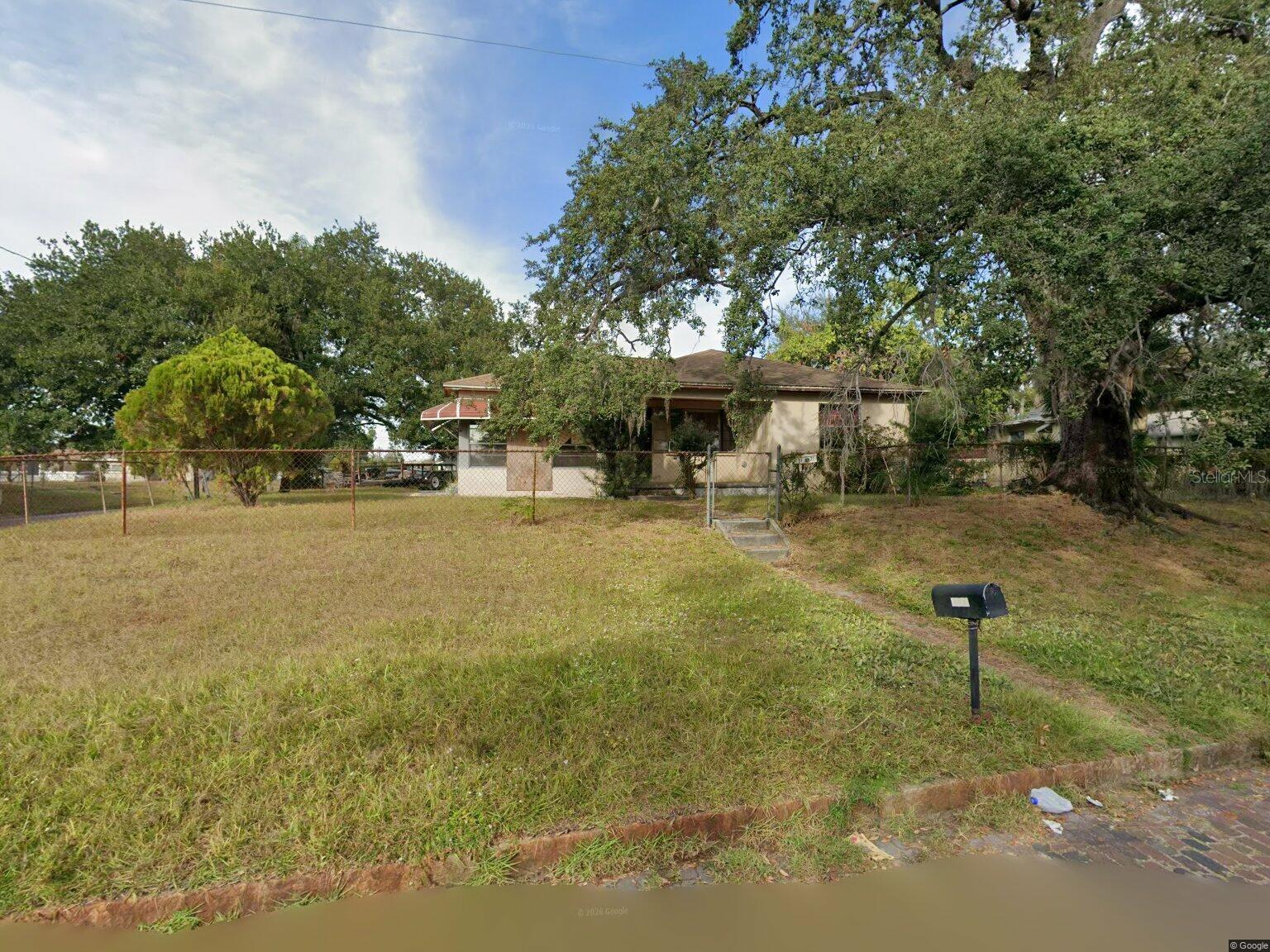 2721 W CHERRY ST Property Photo 1