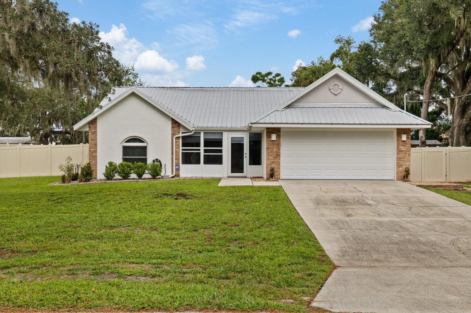 12630 Magnolia St Property Photo 1