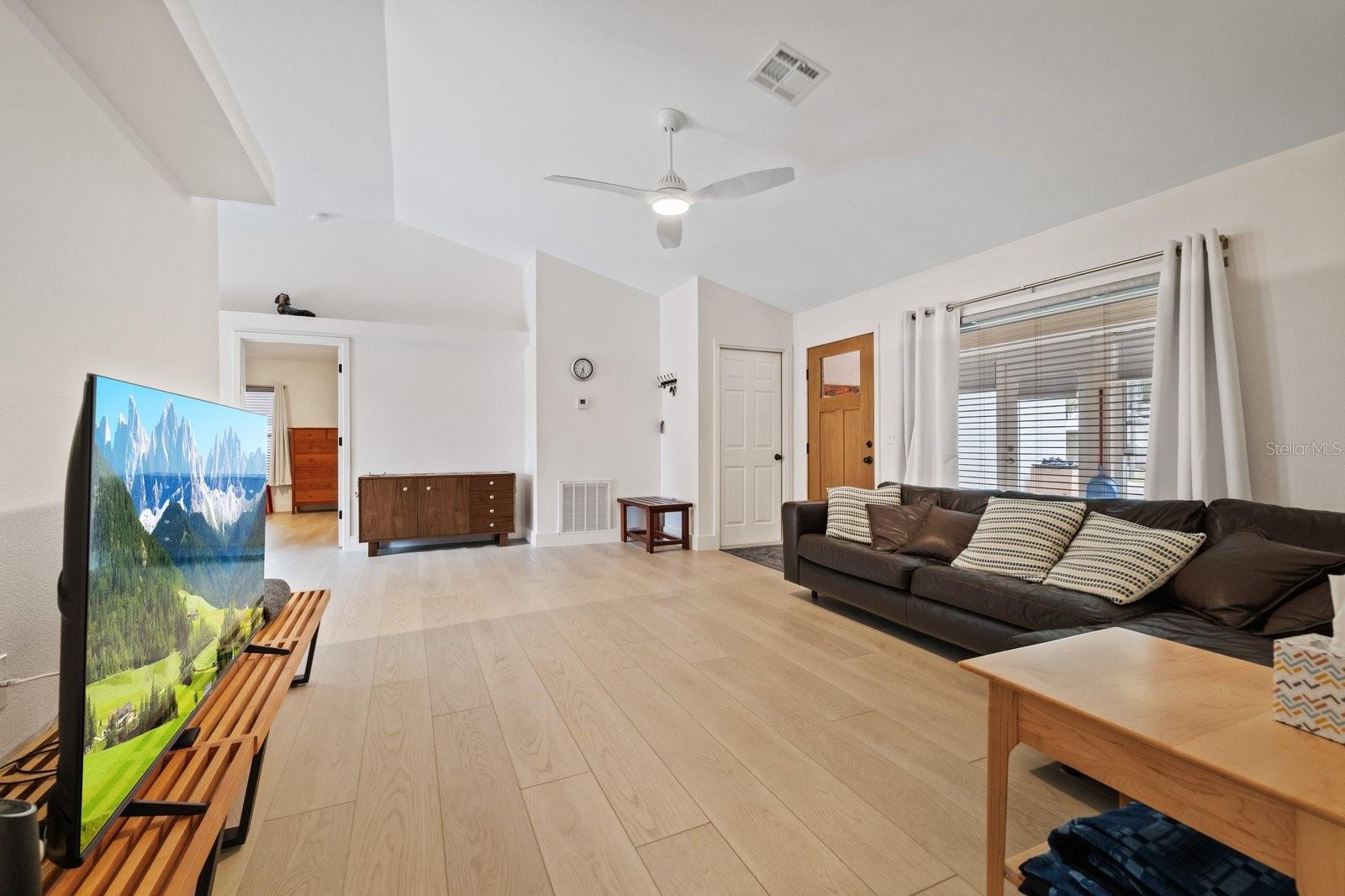 12630 Magnolia St Property Photo 4