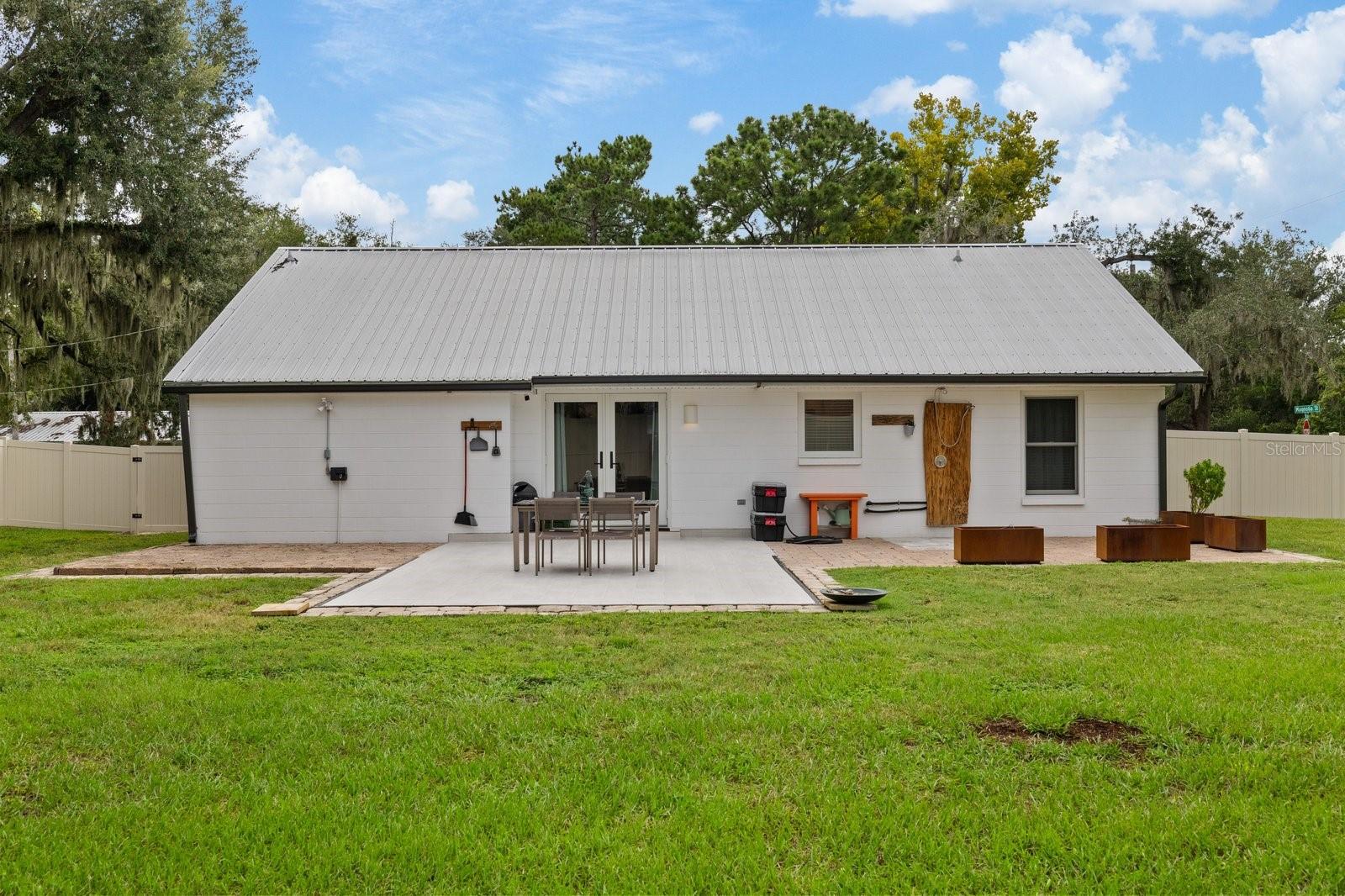 12630 Magnolia St Property Photo 34
