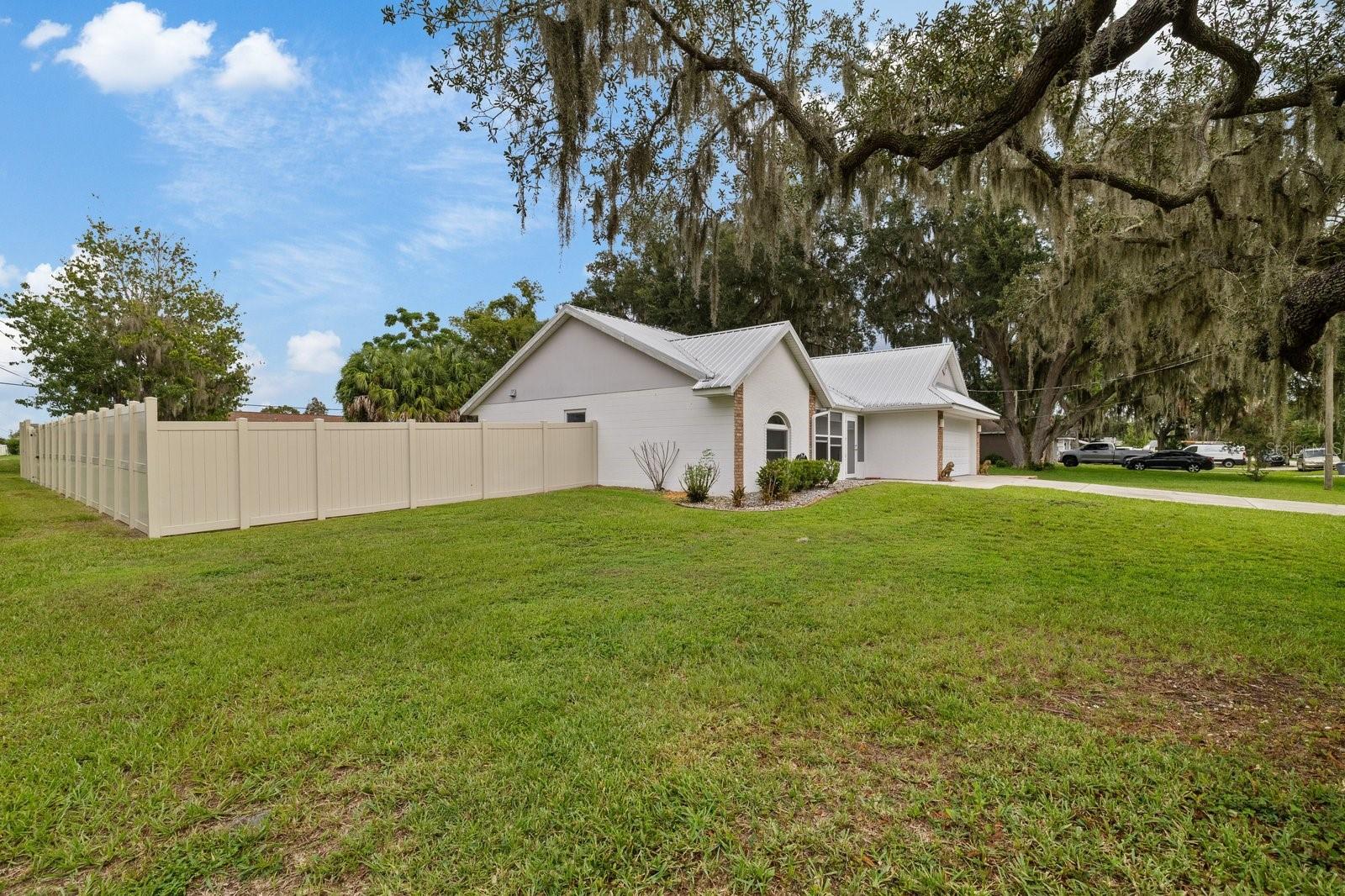 12630 Magnolia St Property Photo 38
