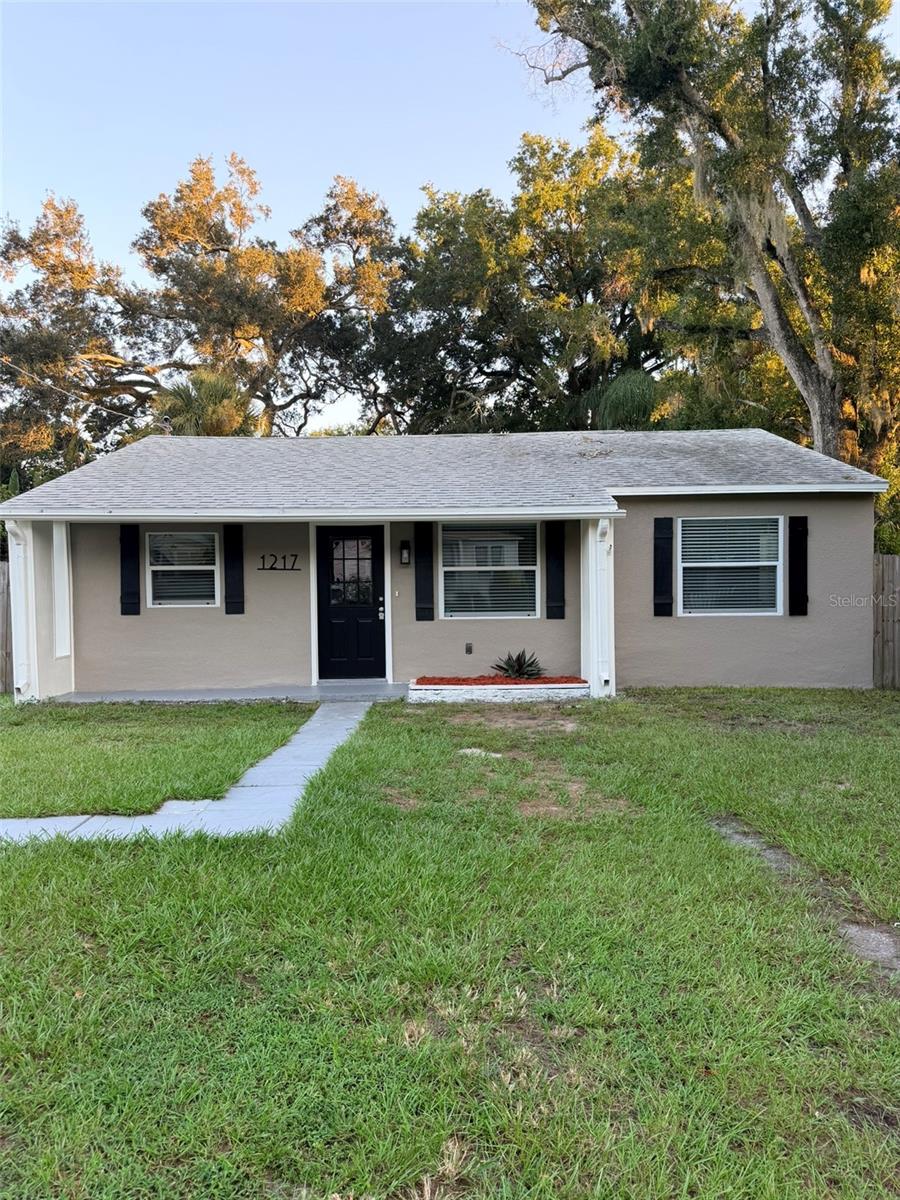 1217 E Norfolk St Property Photo 1