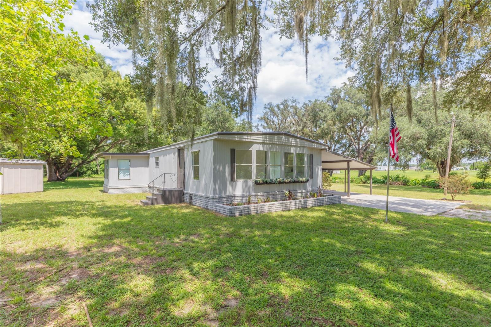 4211 LOWELL LN