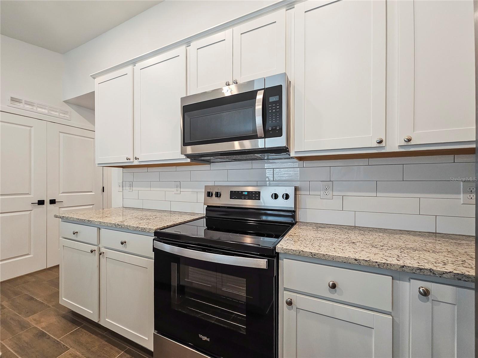 TB8542809 Property Photo 6
