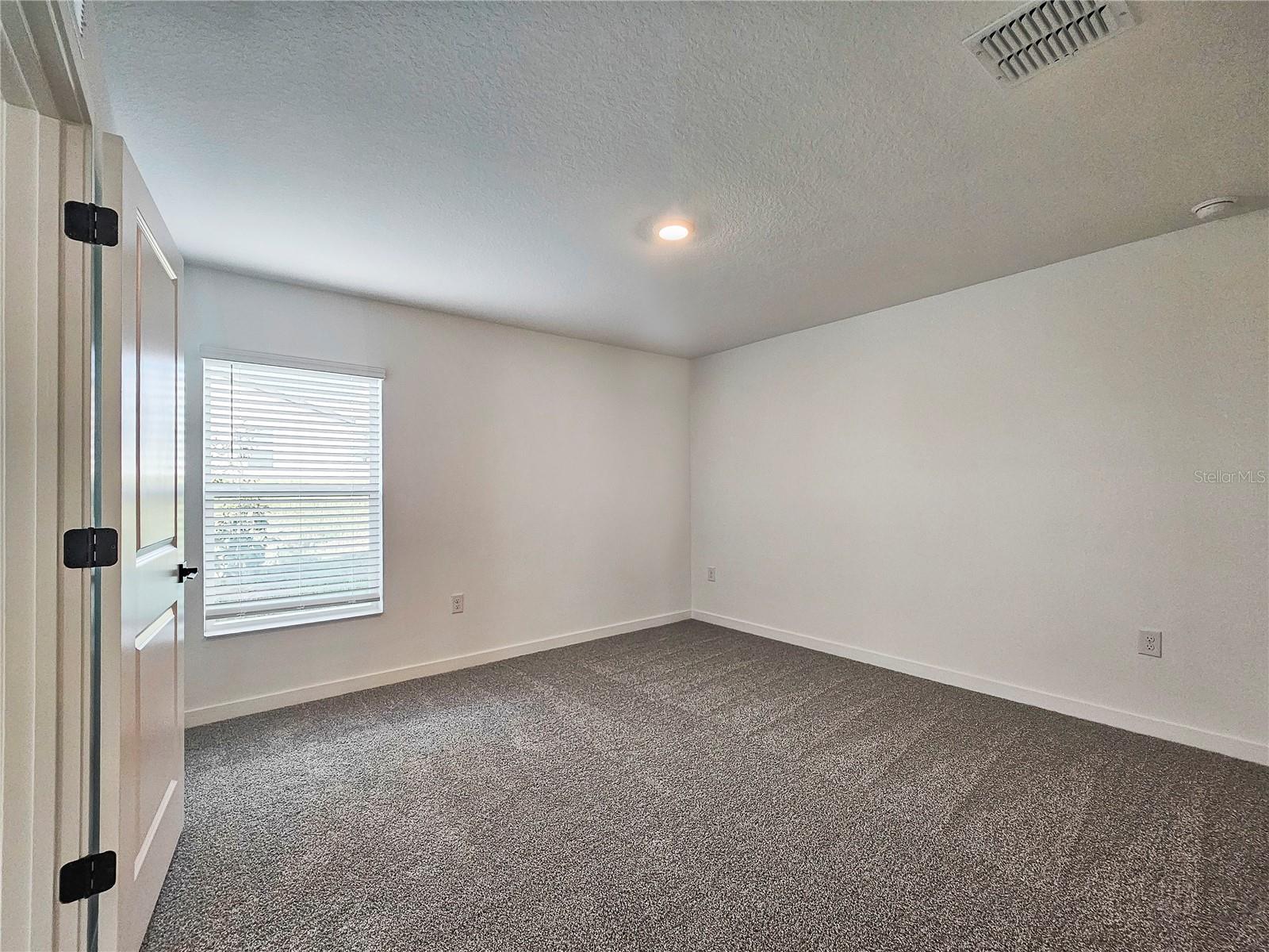 TB8542809 Property Photo 9