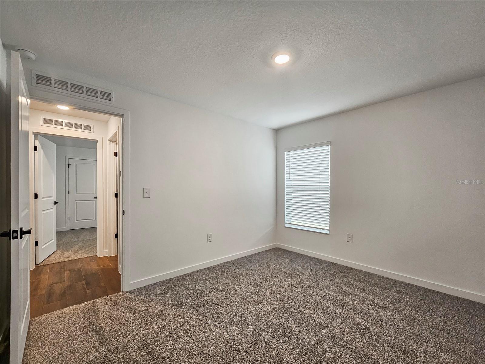 TB8542809 Property Photo 12