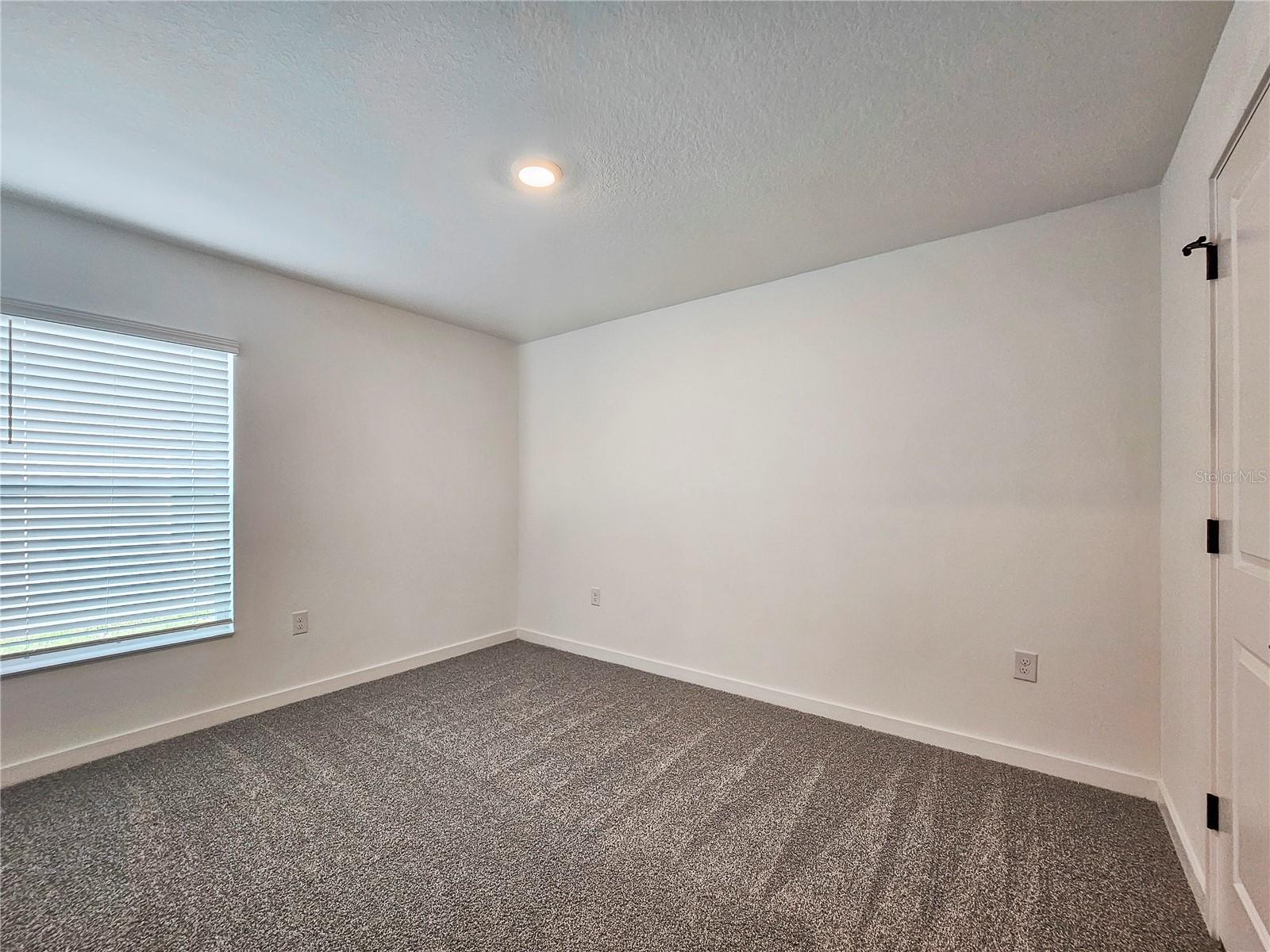 TB8542809 Property Photo 13