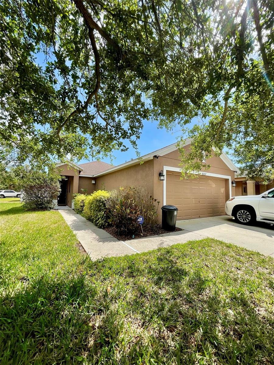 8227 Midnight Sun Ct Property Photo 2
