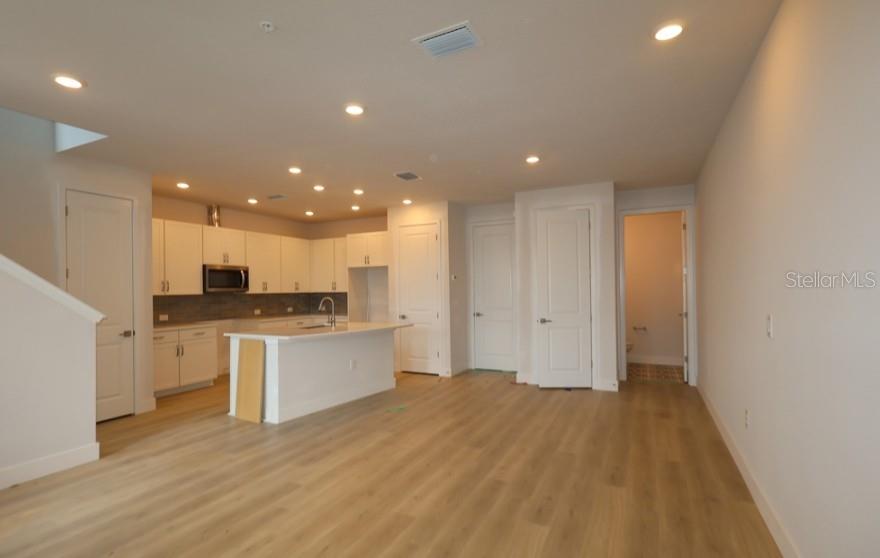 7207 Tideland Ln Property Photo 9