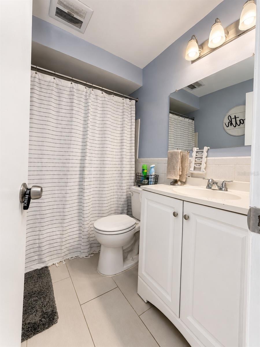 4234 Sheldon Pl Property Photo 10