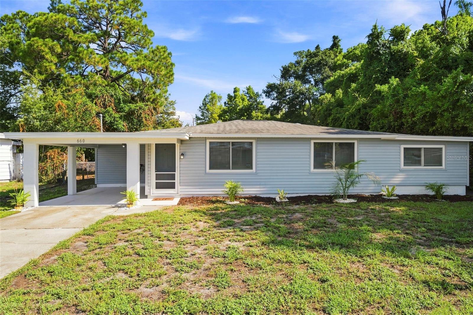660 Dexter Dr Property Photo 2