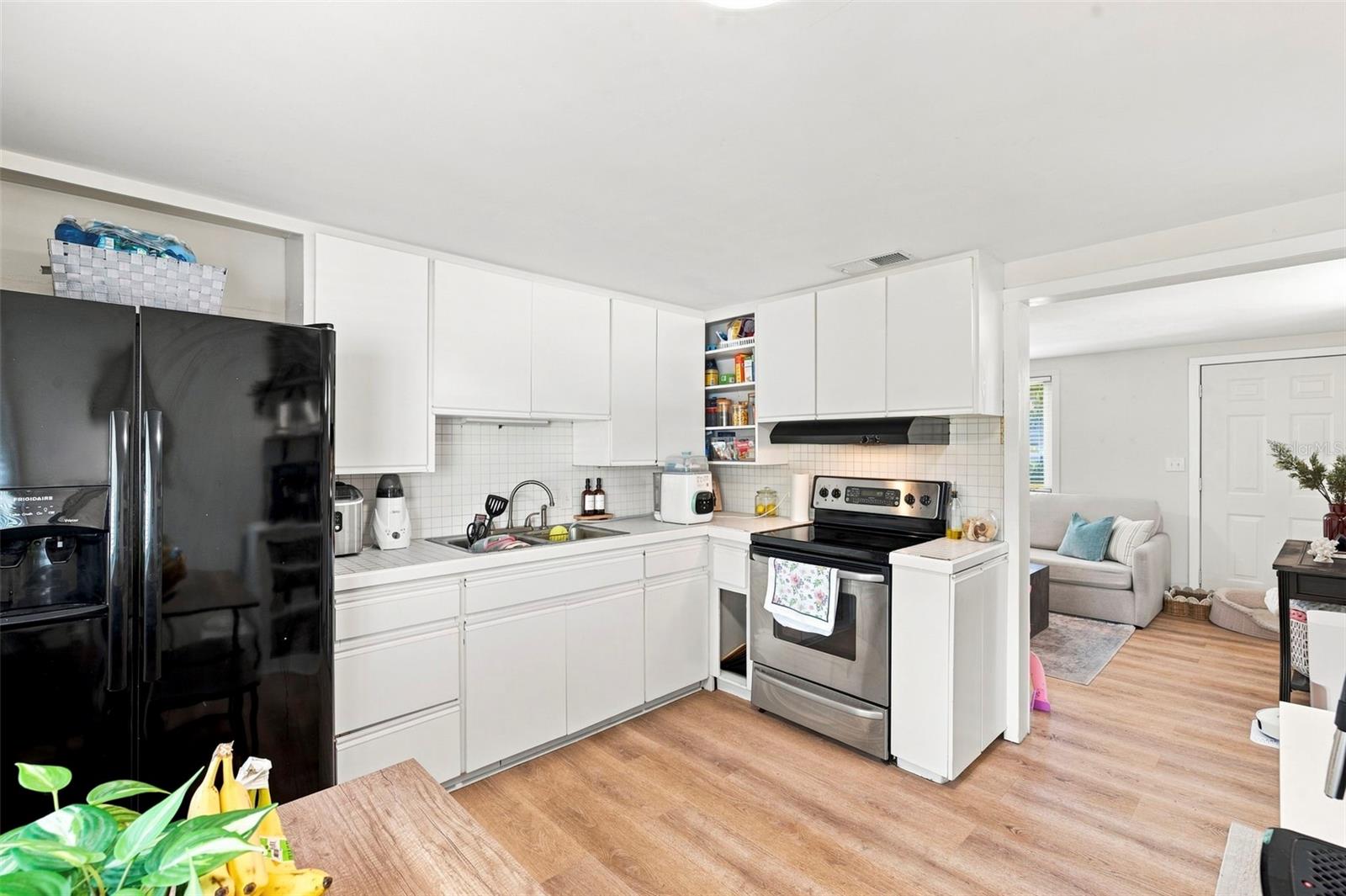 660 Dexter Dr Property Photo 15
