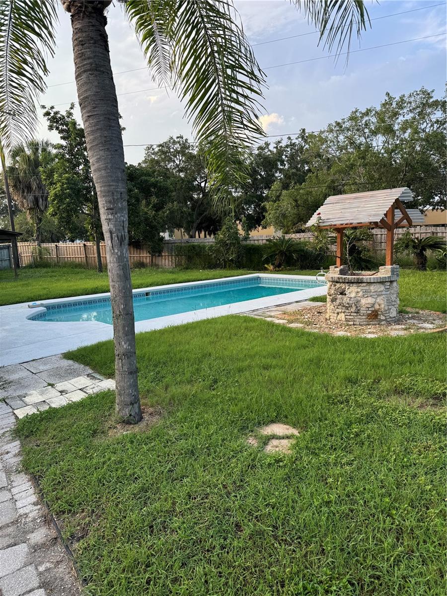 5608 Gateway Dr Property Photo 4