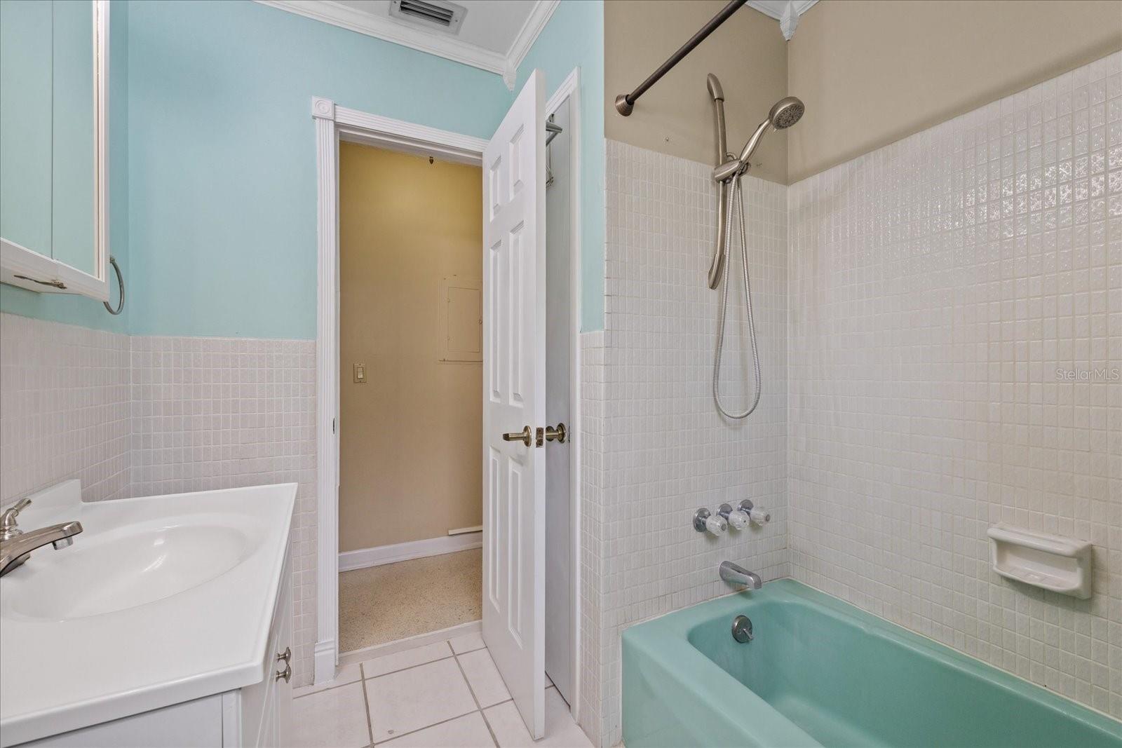 5809 N Hale Ave Property Photo 16