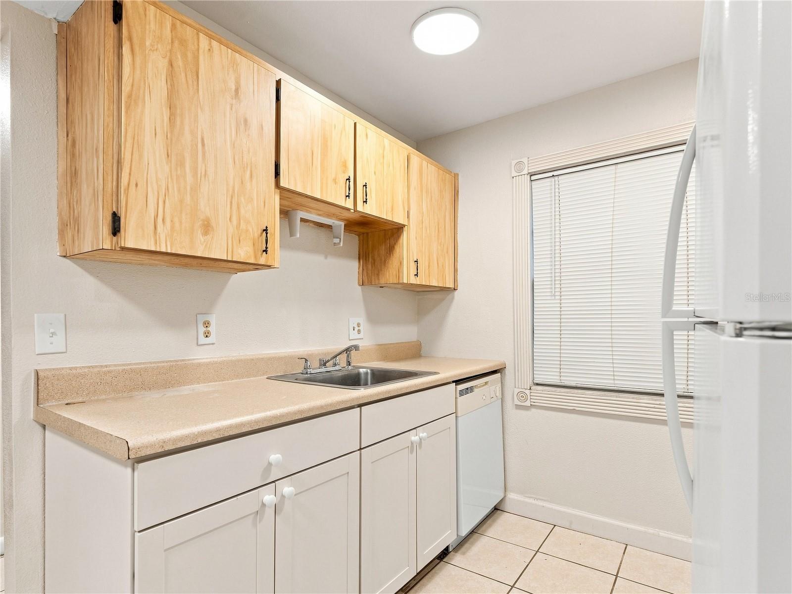 2452 Enterprise Rd #2001 Property Photo 16