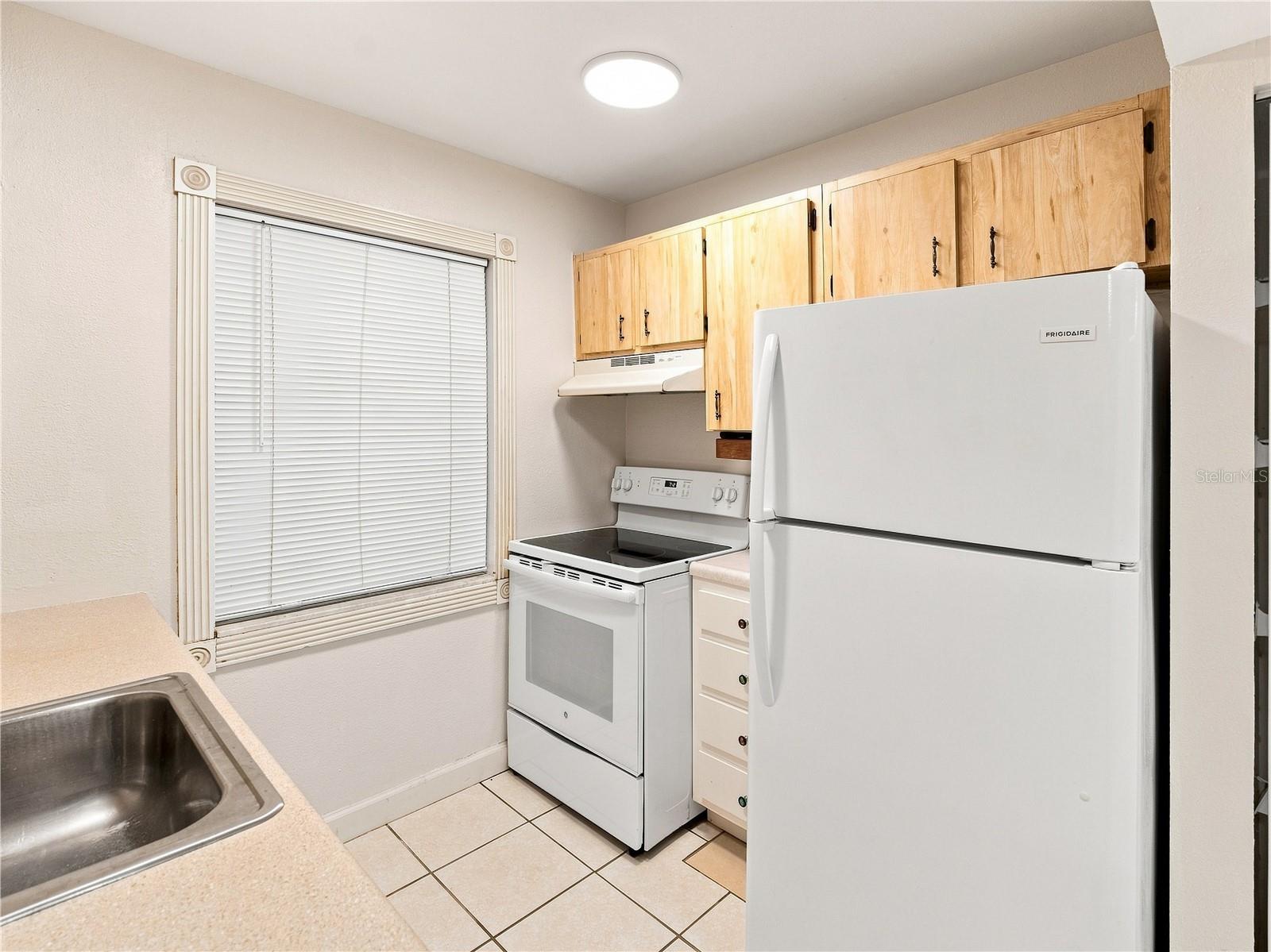 2452 Enterprise Rd #2001 Property Photo 17