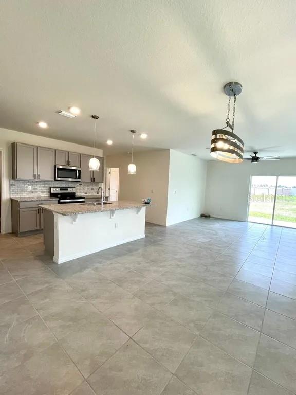 8358 Hardy Bay Loop Property Photo 6