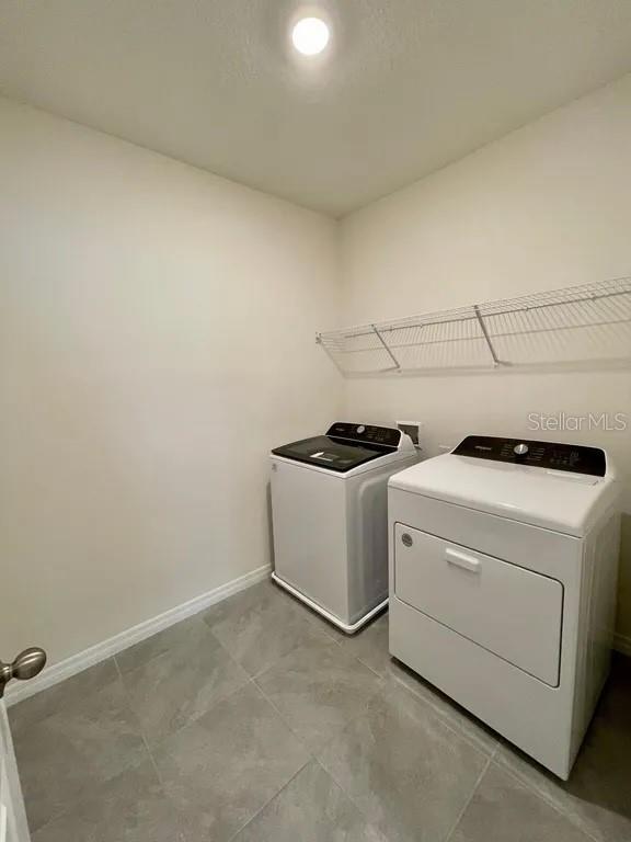 8358 Hardy Bay Loop Property Photo 15