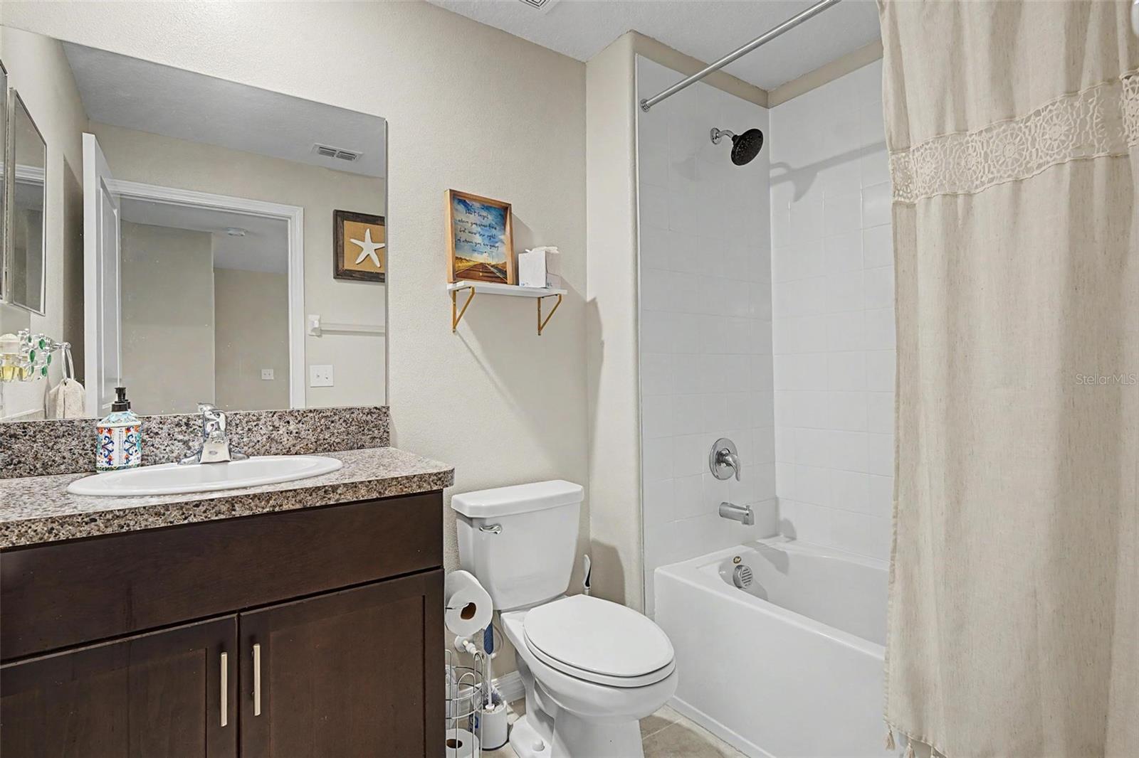 9706 Pembrooke Pines Dr Property Photo 20