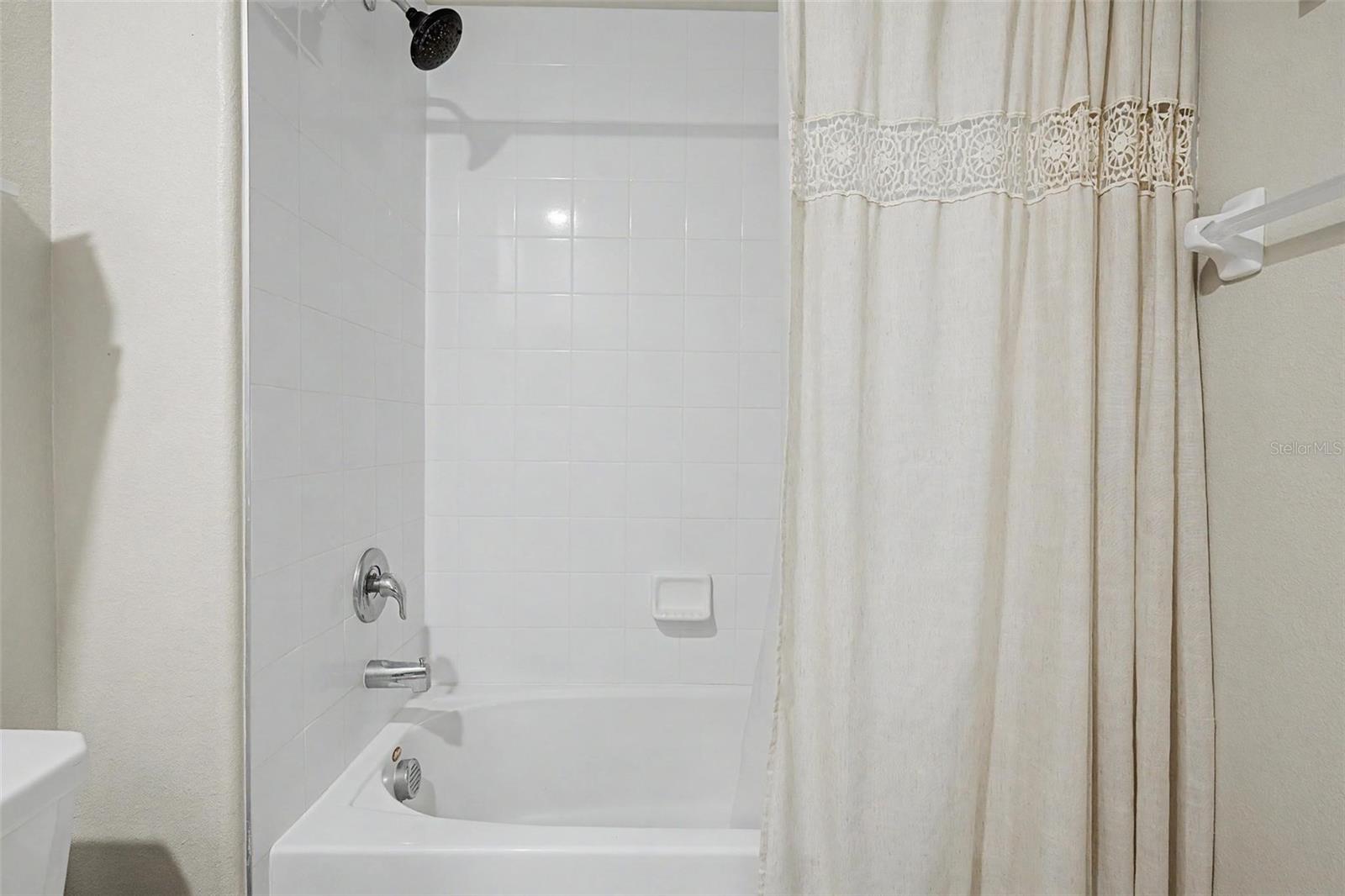 9706 Pembrooke Pines Dr Property Photo 21