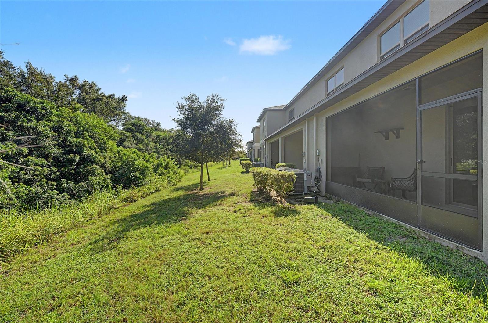 9706 Pembrooke Pines Dr Property Photo 30