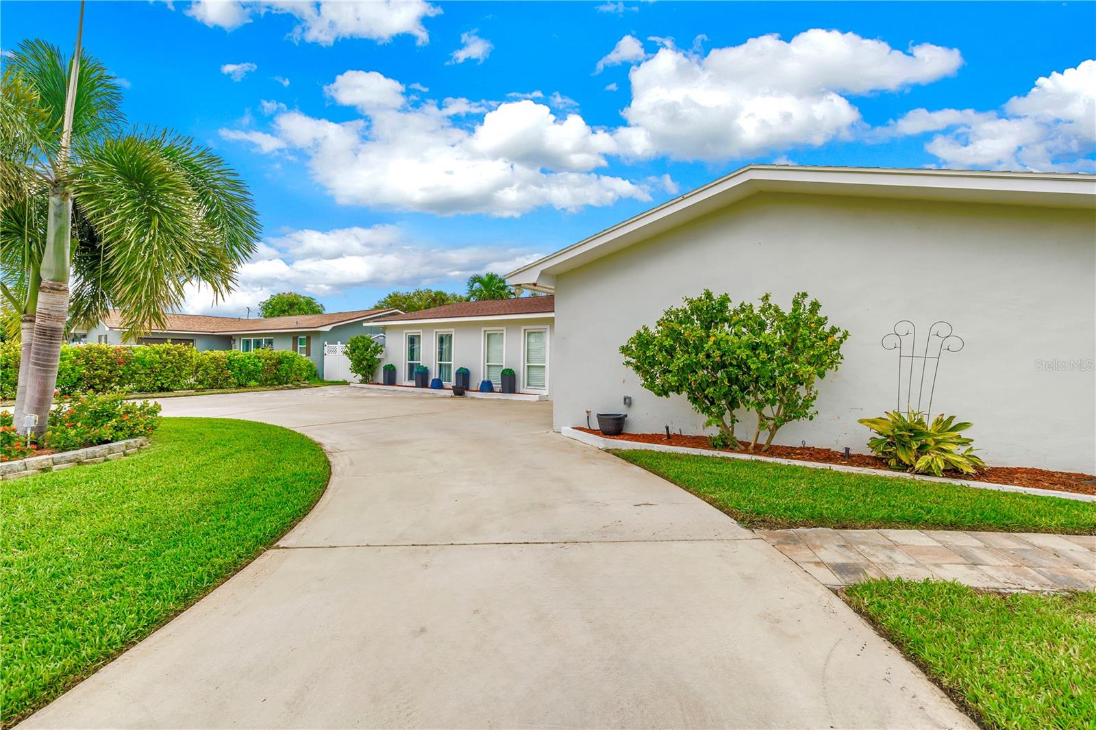 450 64th Ave Property Photo 6
