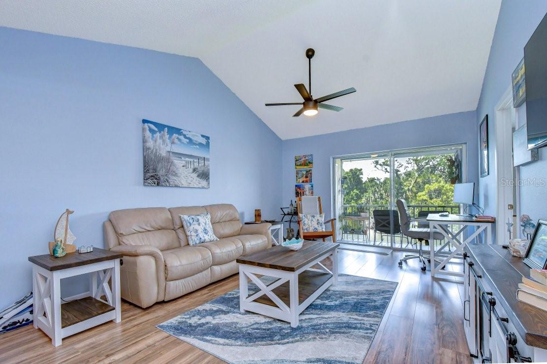 4925 Myrtle Oak Dr #25 Property Photo 4