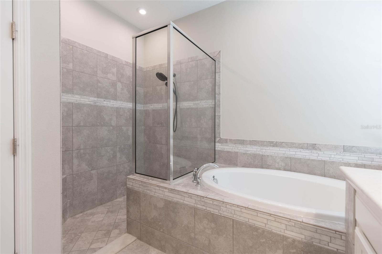 13649 Cannon Dr Property Photo 17