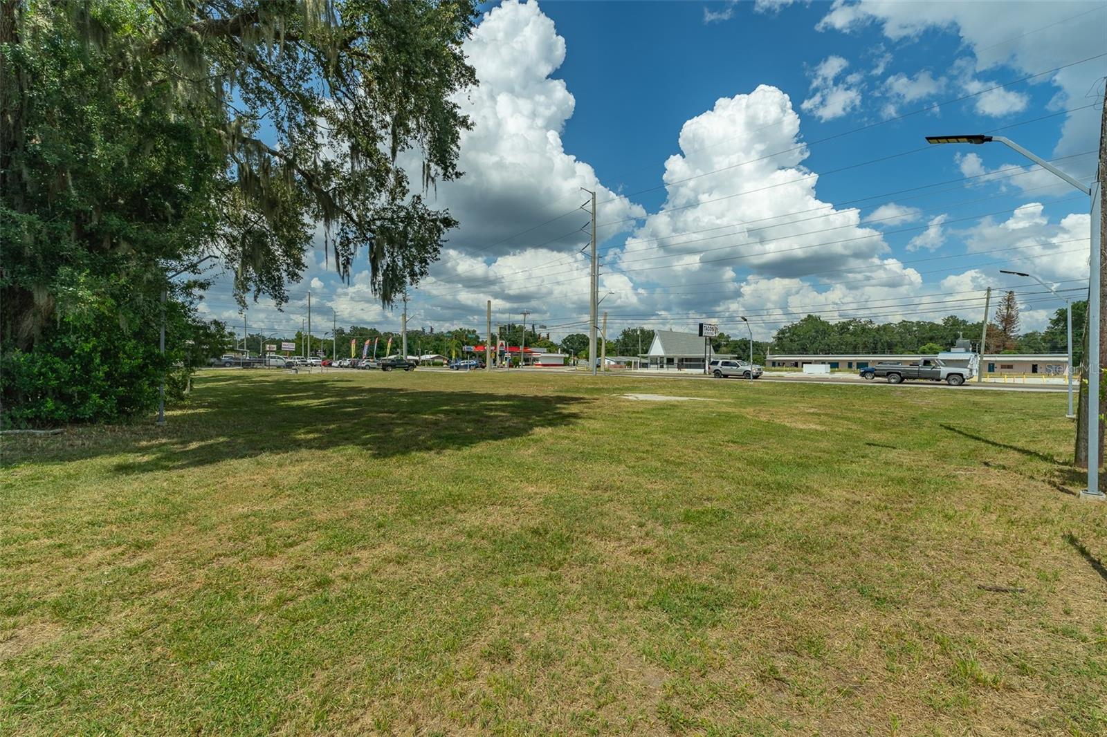1336 N Combee Rd Property Photo 14